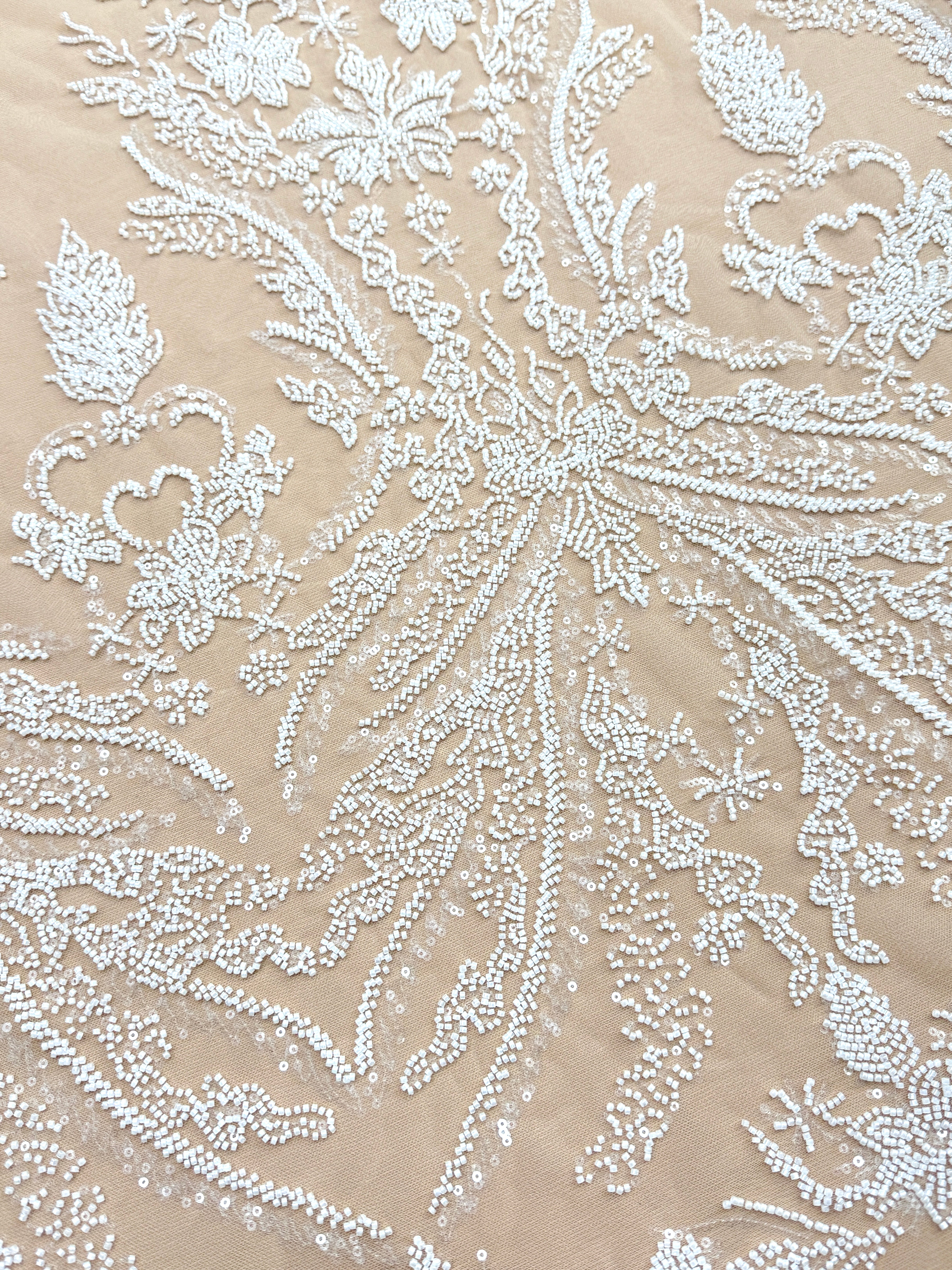 Dantela Couture Ivory pe Tulle Nude cu Model Floral, cu Margele si Paiete