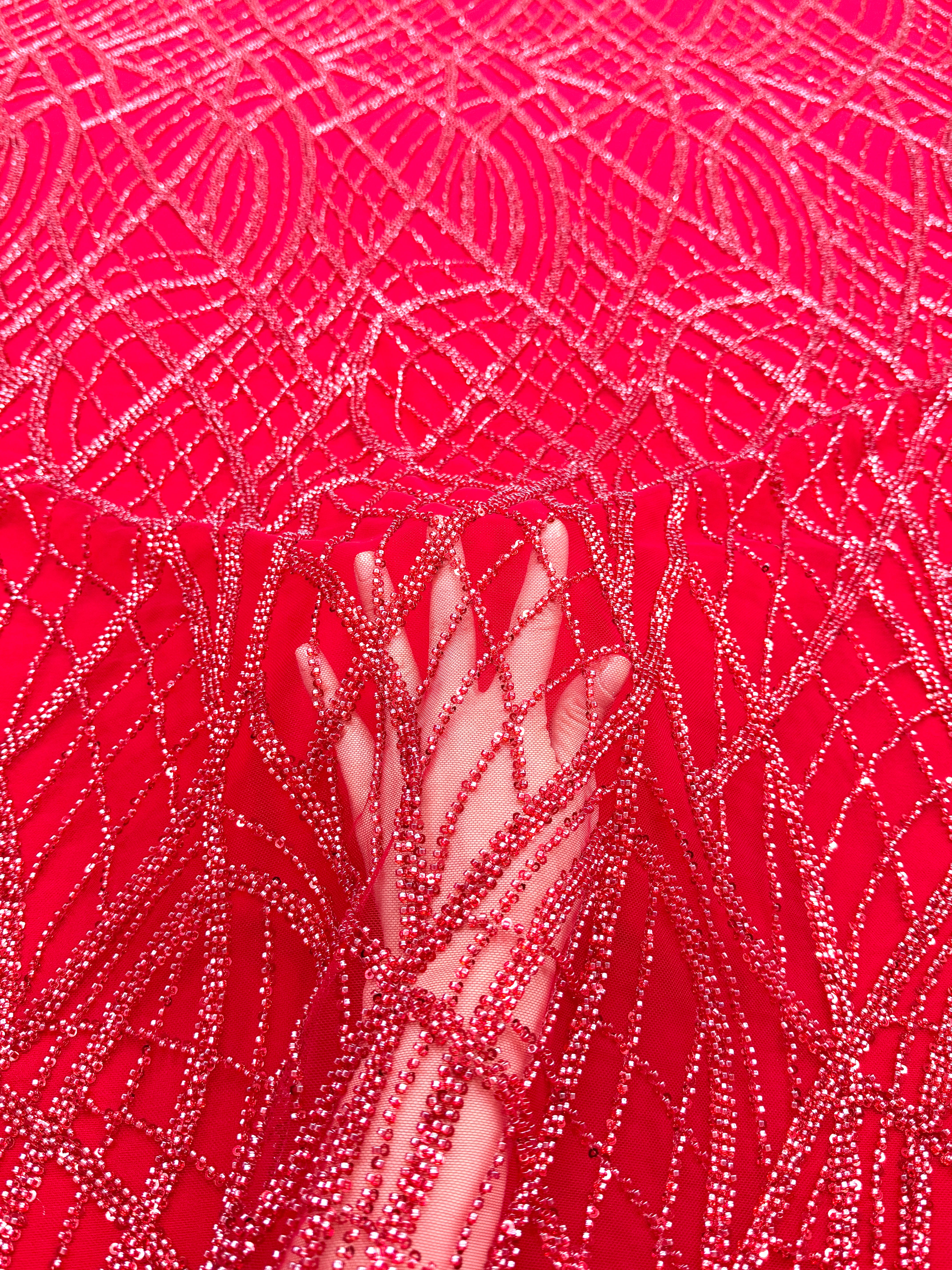 Dantela Couture Rosie cu Model Liniar, cu Margele si Paiete