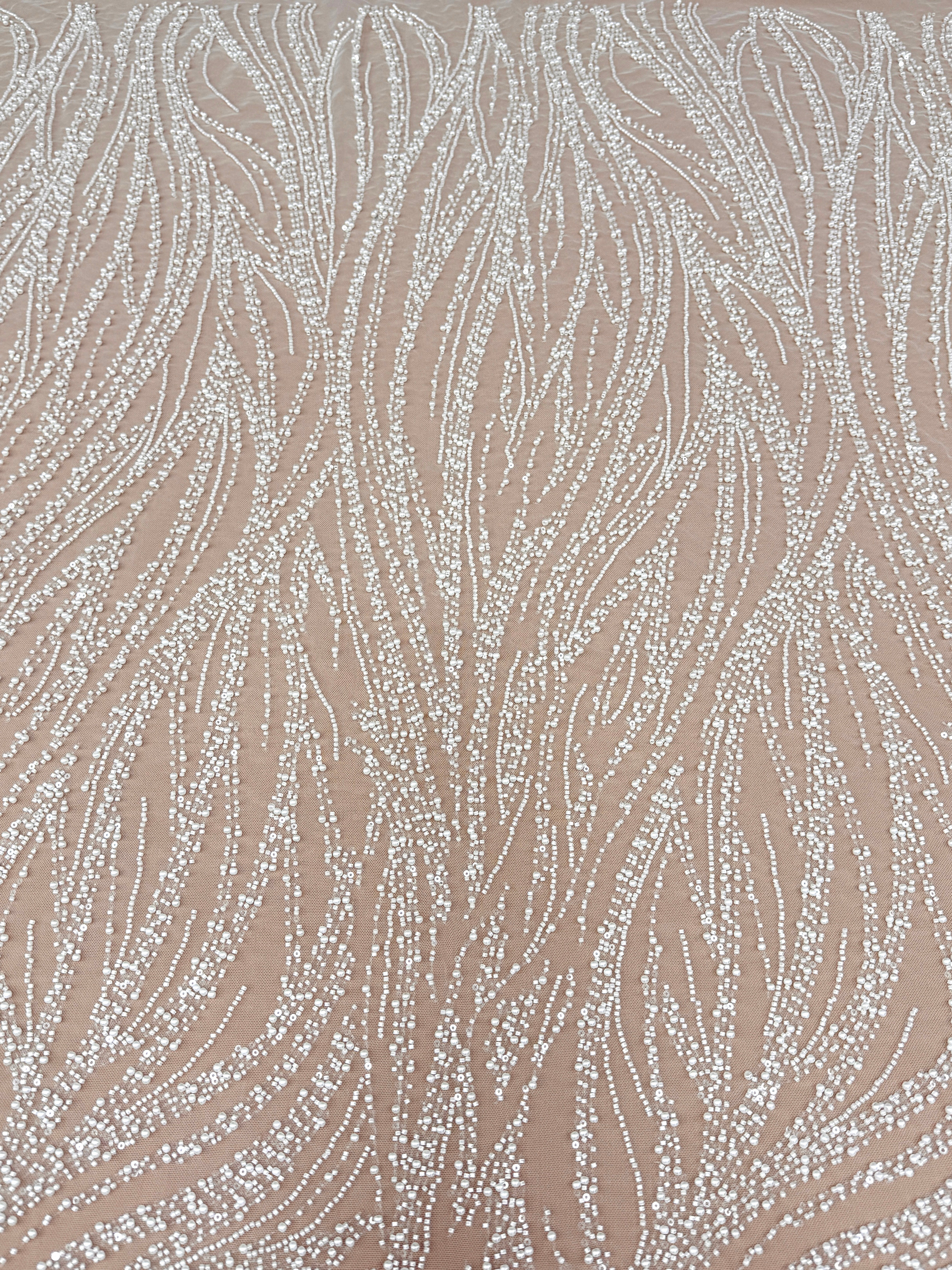 Dantela Ivory cu Model Geometric, cu Perle, Margele si Paiete