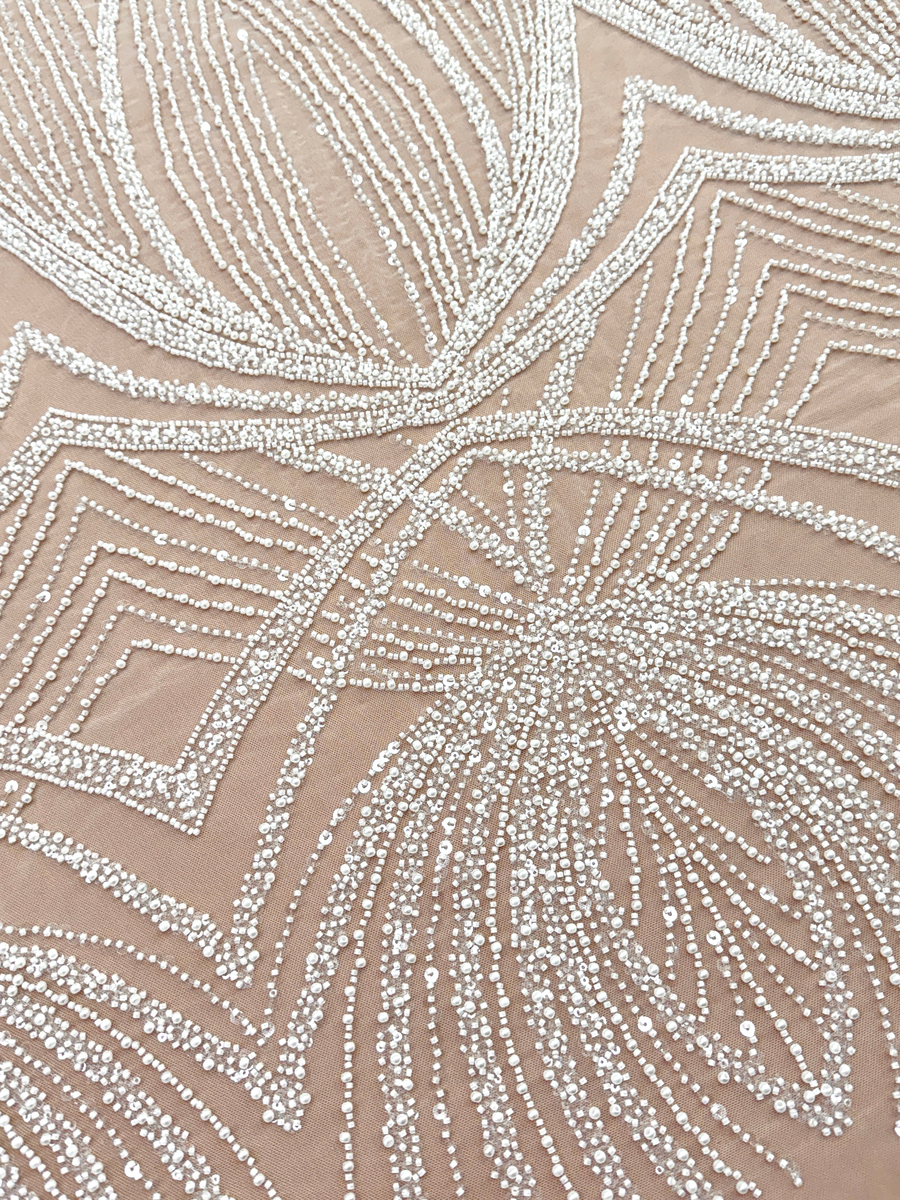 Dantela Ivory cu Model Geometric, cu Perle, Margele si Paiete