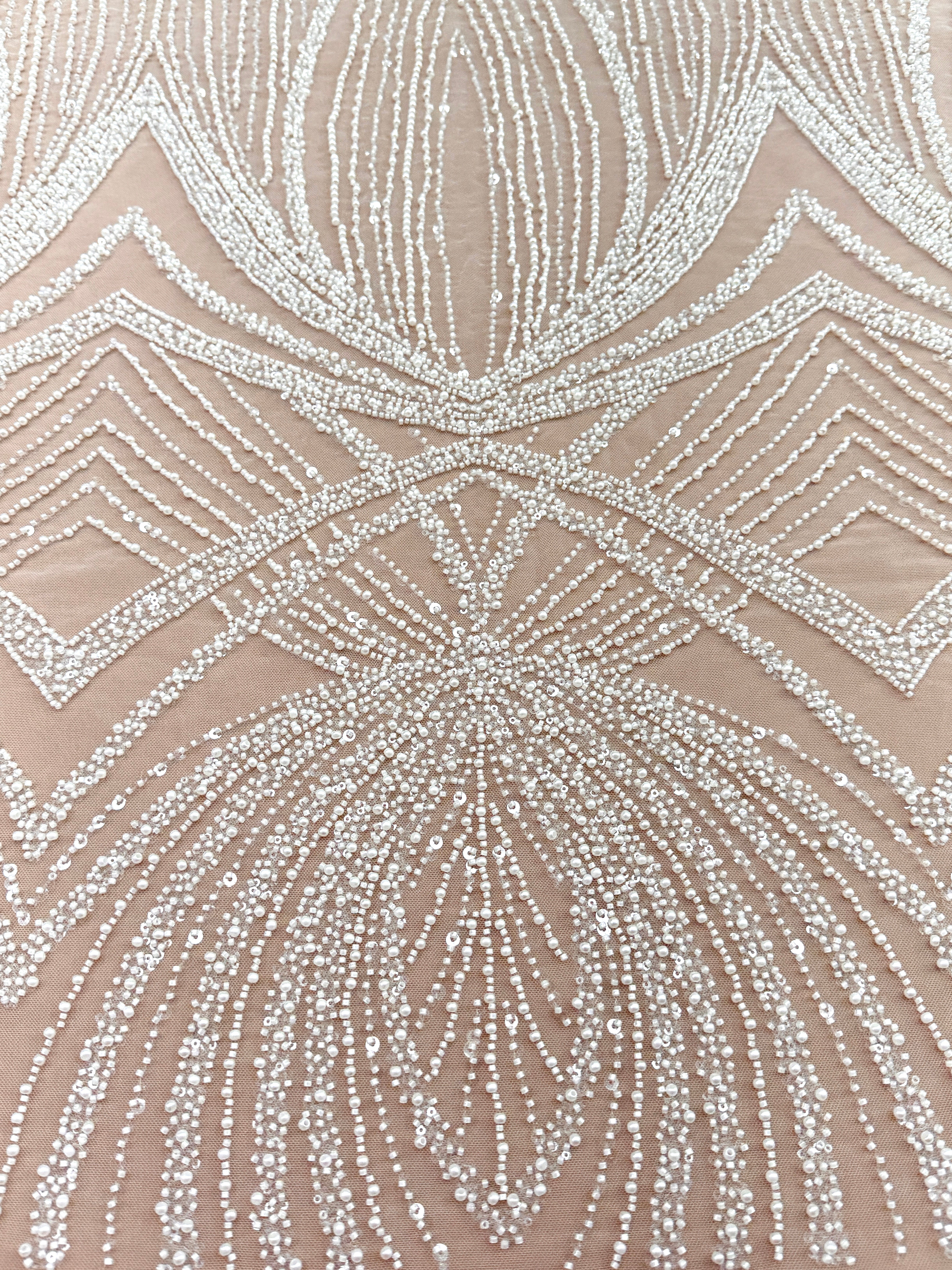 Dantela Ivory cu Model Geometric, cu Perle, Margele si Paiete