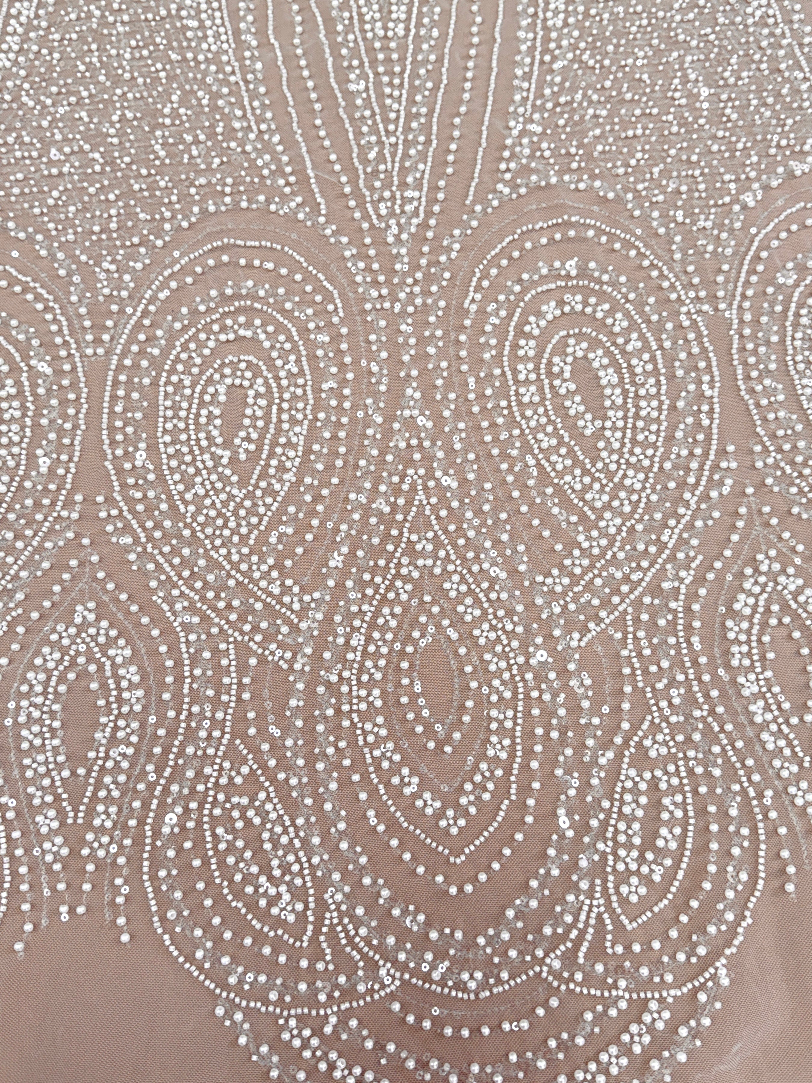 Dantela Ivory cu Model Geometric, cu Perle, Margele si Paiete