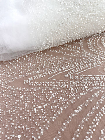 Dantela Ivory cu Model Geometric, cu Perle, Margele si Paiete