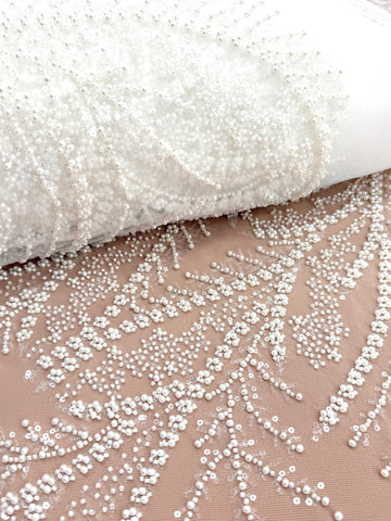 Dantela Ivory cu Model Geometric, cu Perle, Margele si Paiete