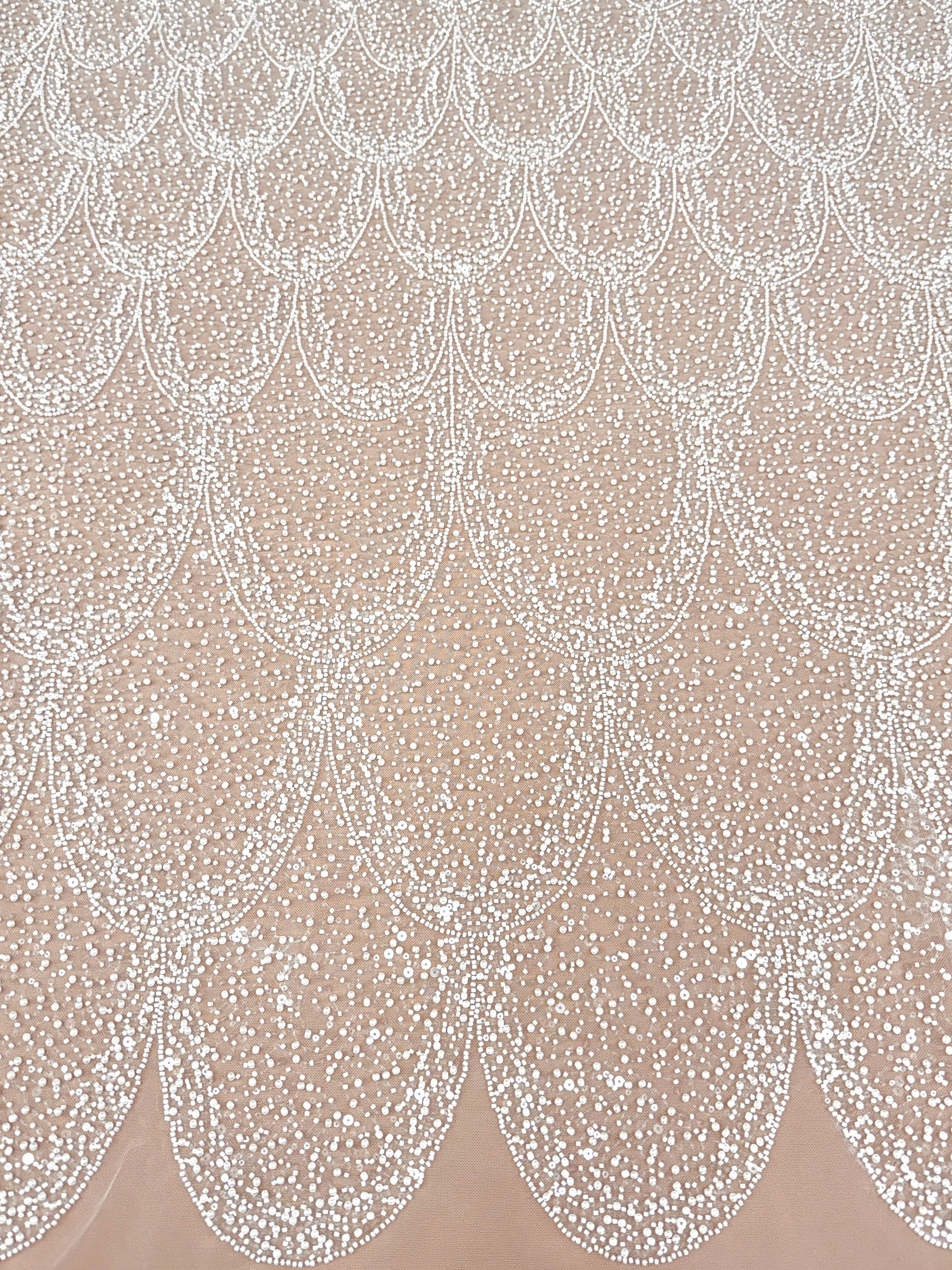 Dantela Ivory cu Model Geometric, cu Perle, Margele si Paiete