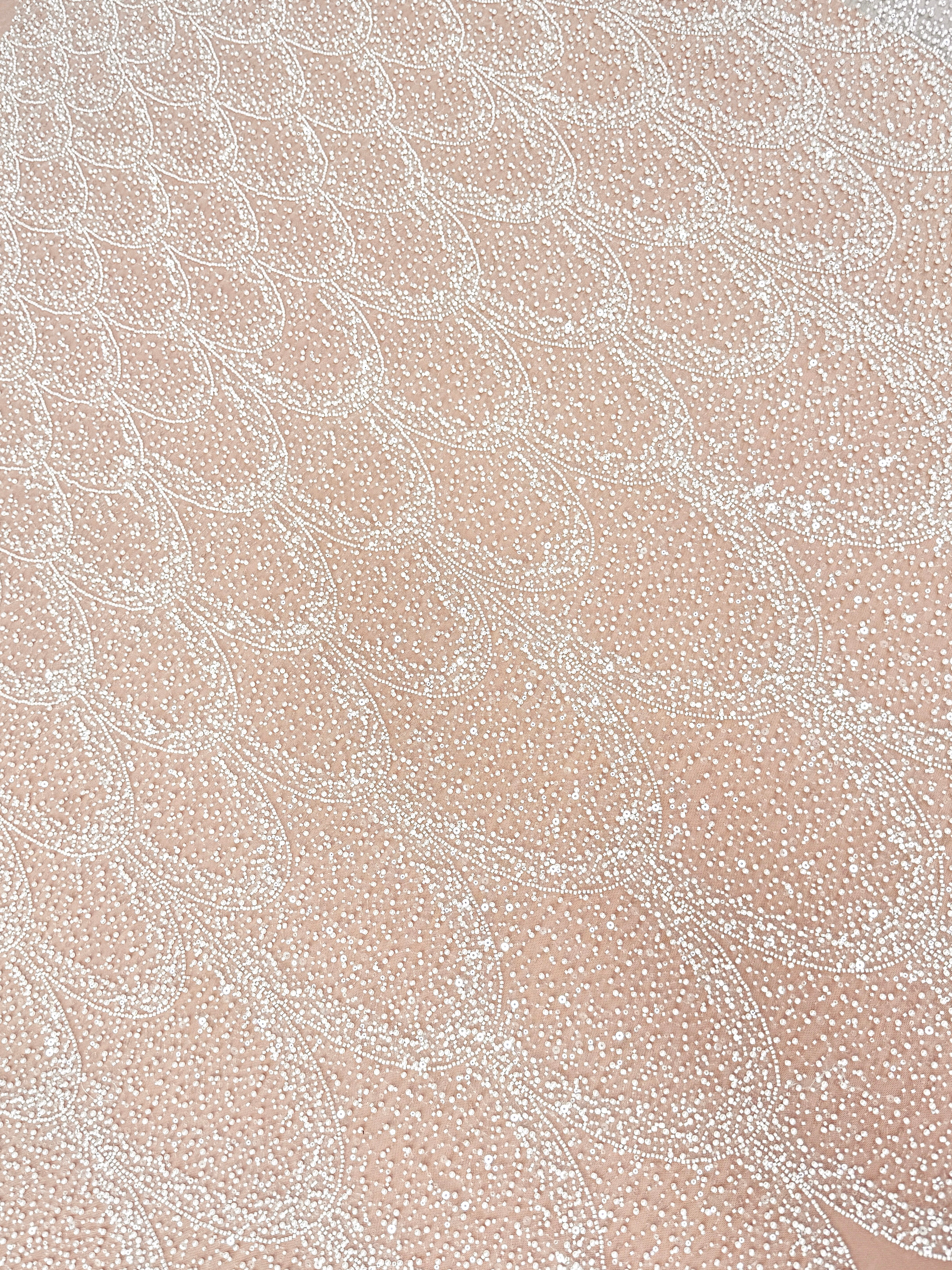 Dantela Ivory cu Model Geometric, cu Perle, Margele si Paiete