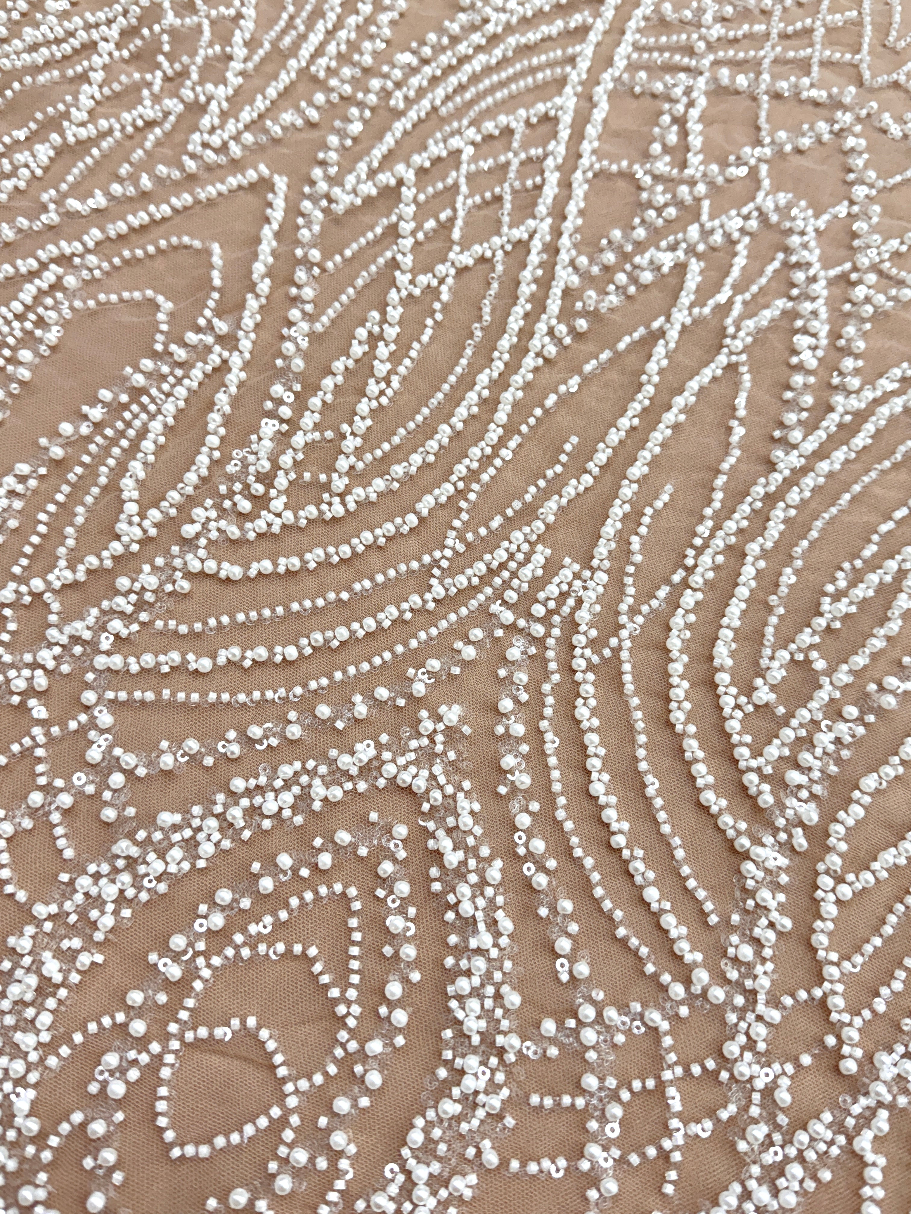 Dantela Couture Ivory cu Tulle Nude cu Perle, Margele si Paiete