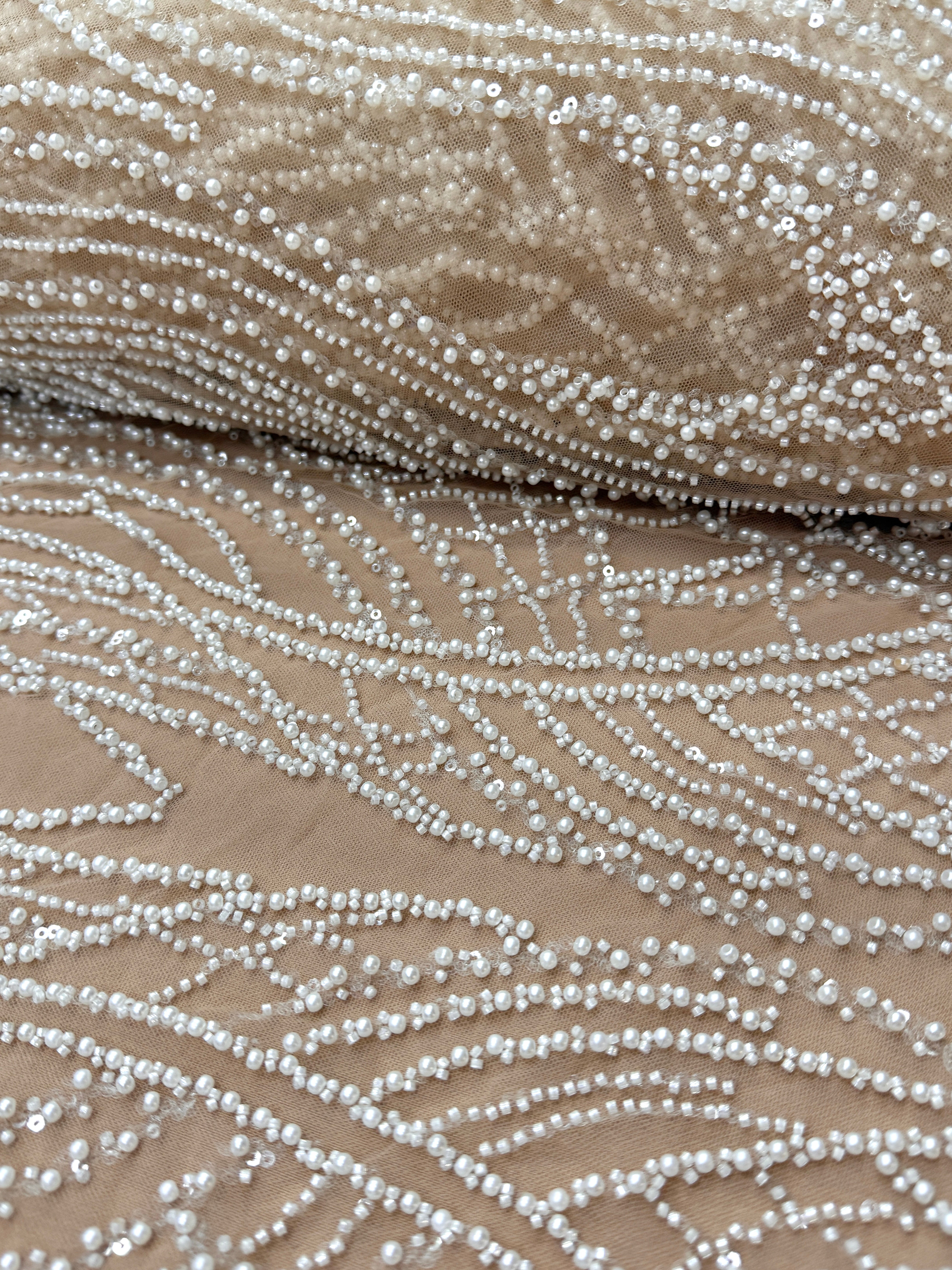 Dantela Couture Ivory cu Tulle Nude cu Perle, Margele si Paiete