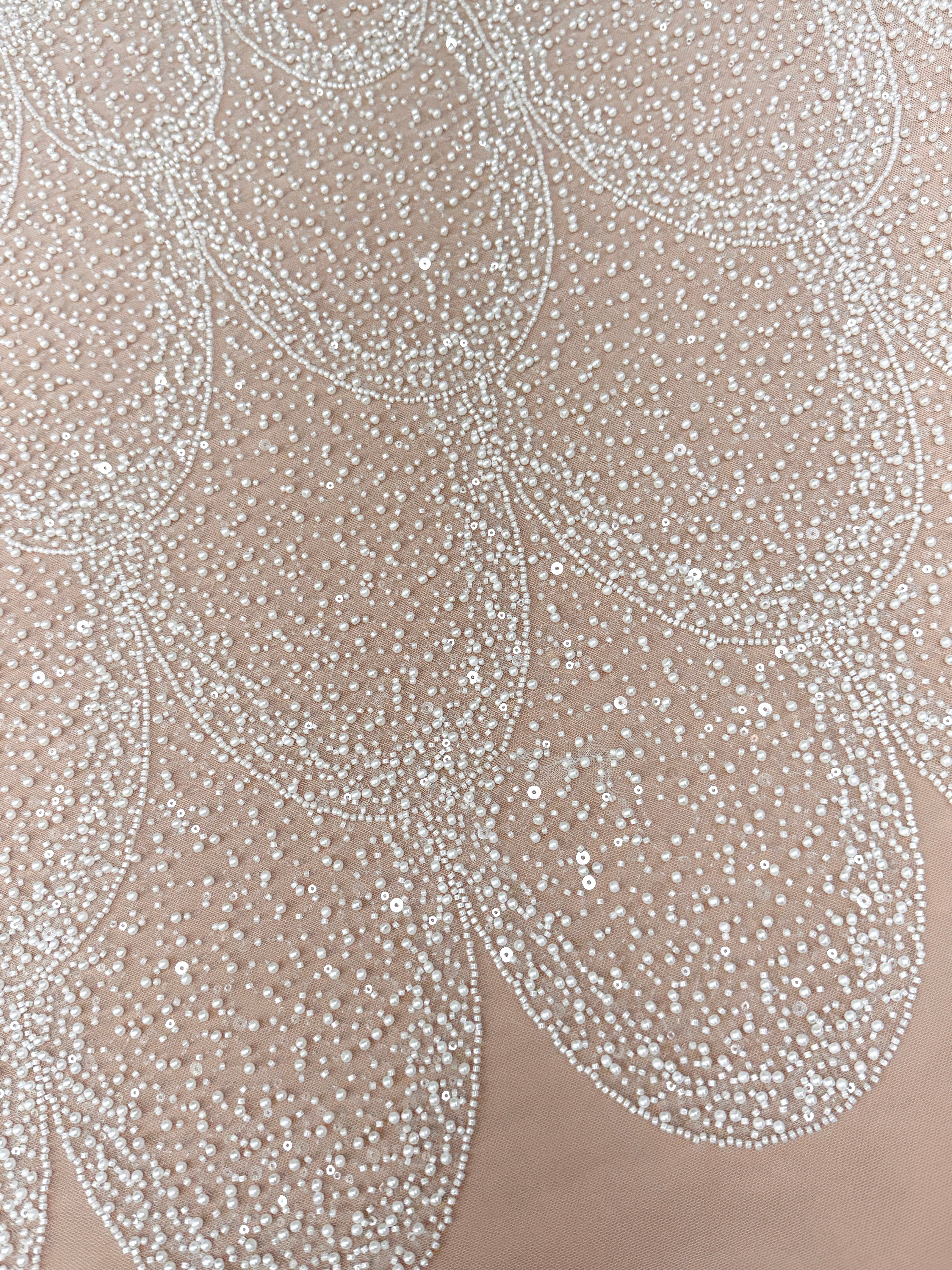 Dantela Ivory cu Model Geometric, cu Perle, Margele si Paiete