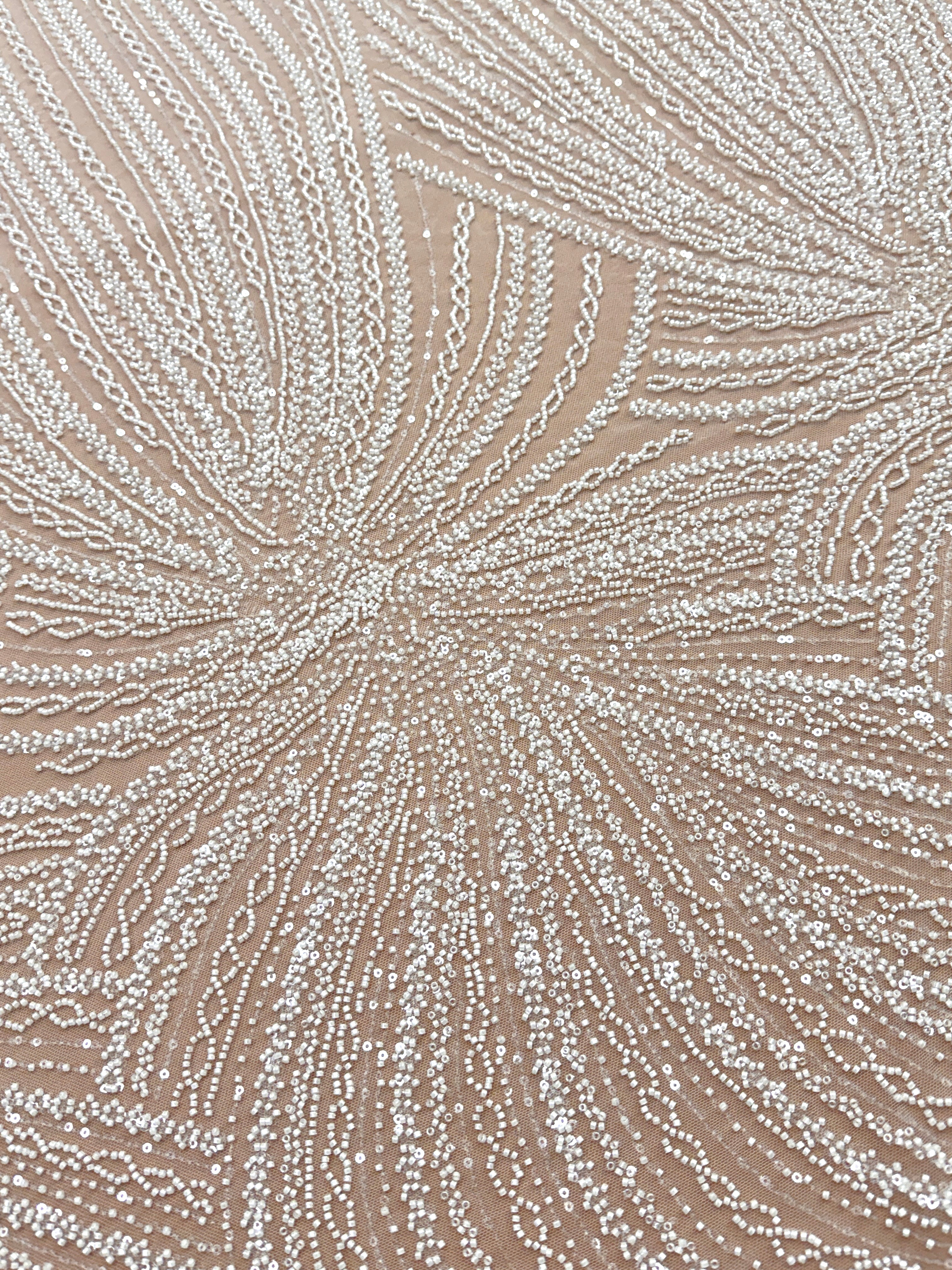 Dantela Couture Ivory cu Model Liniar, cu Margele si Paiete