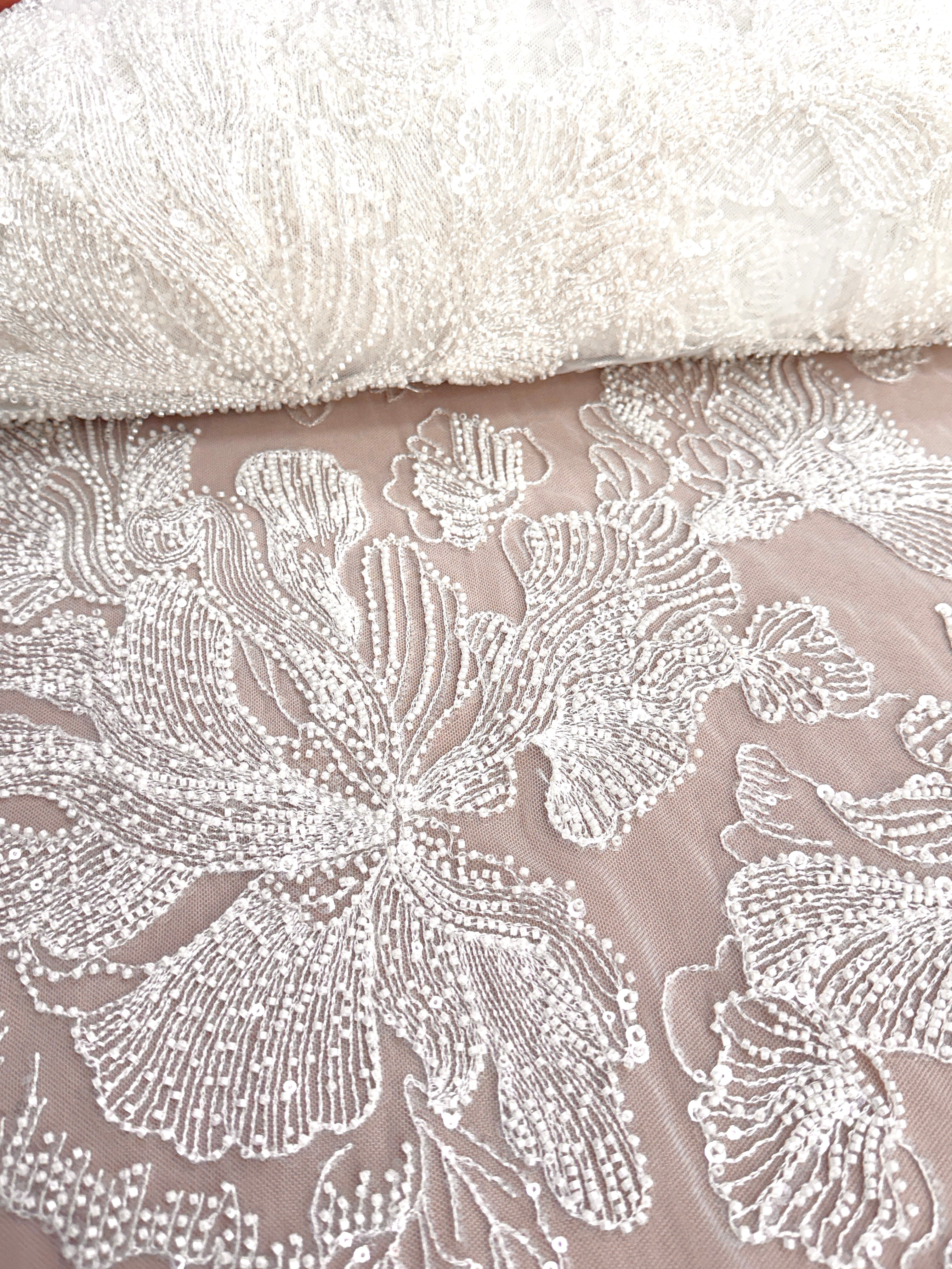 Dantela Couture Ivory cu Model Floral, cu Margele si Paiete