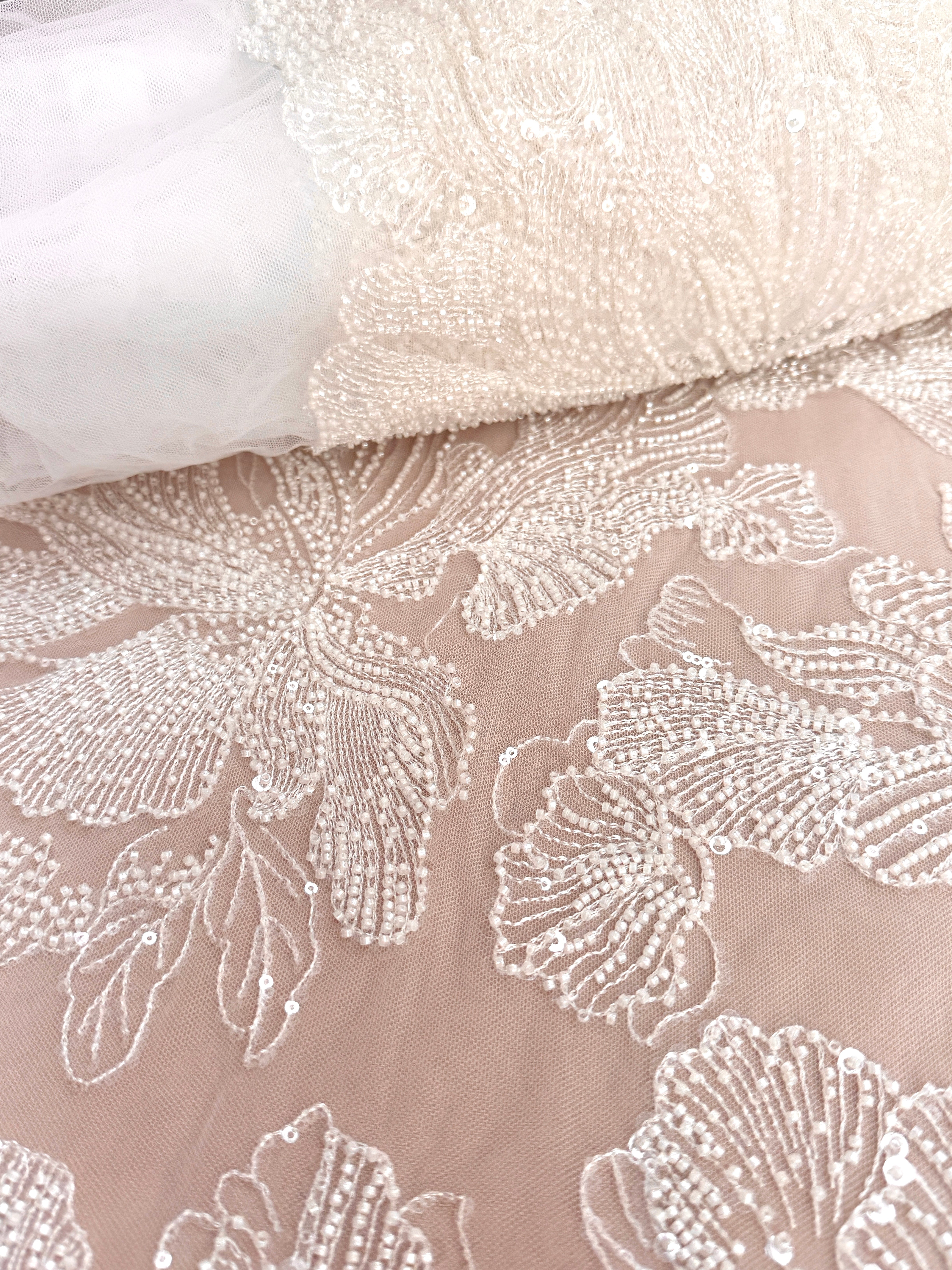Dantela Couture Ivory cu Model Floral, cu Margele si Paiete