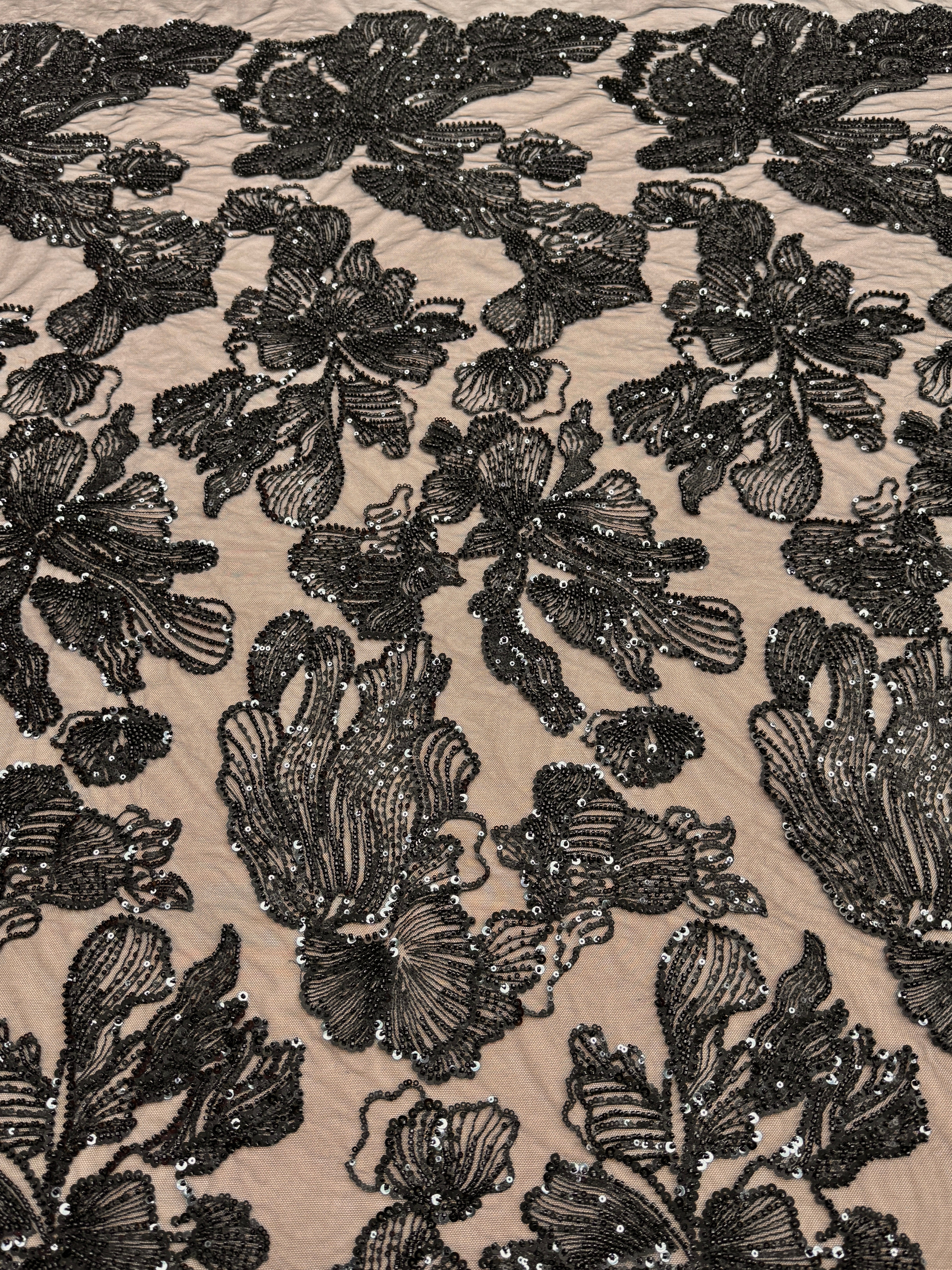 Dantela Couture Neagra cu Model Floral, cu Margele si Paiete