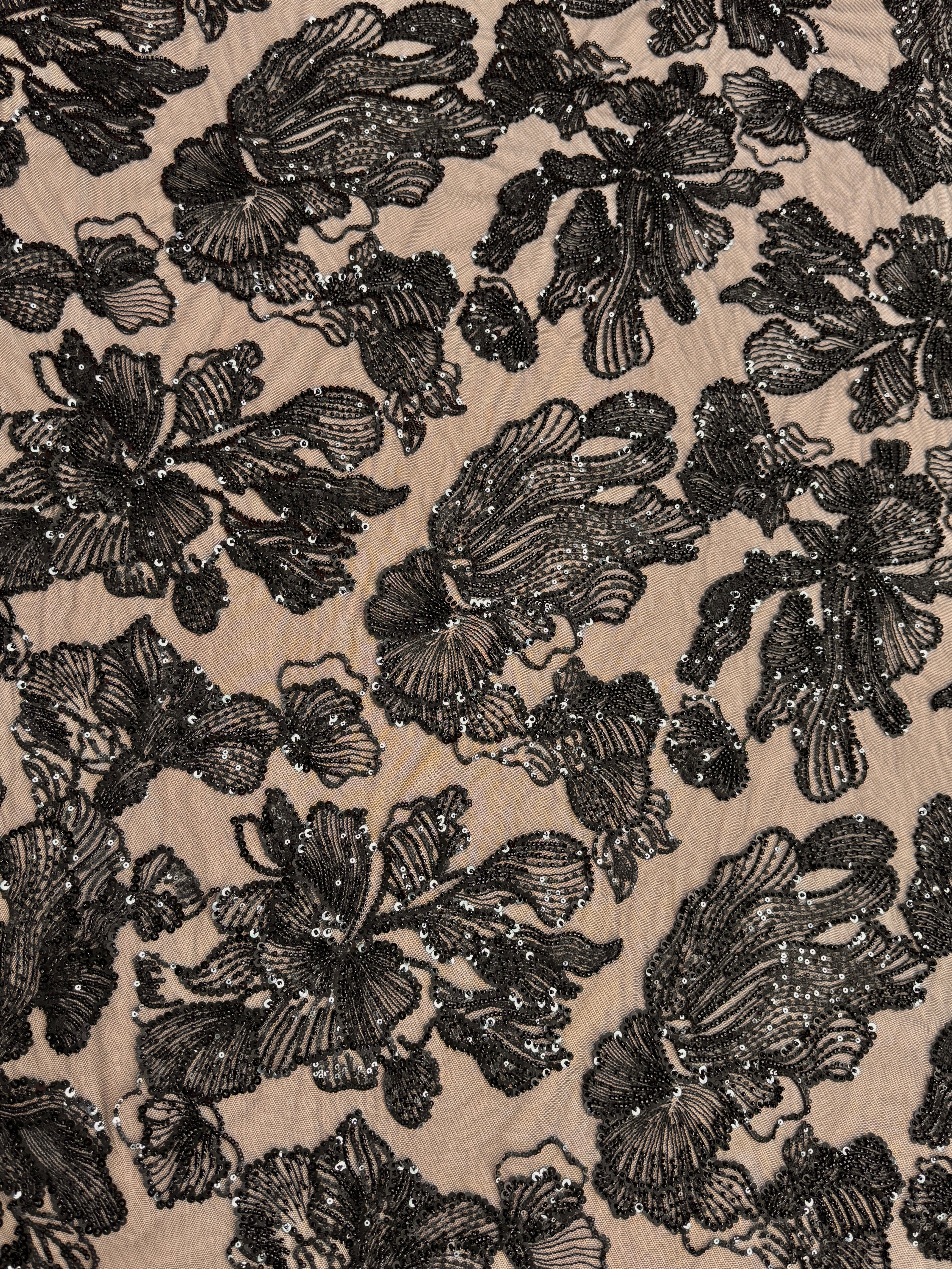 Dantela Couture Neagra cu Model Floral, cu Margele si Paiete