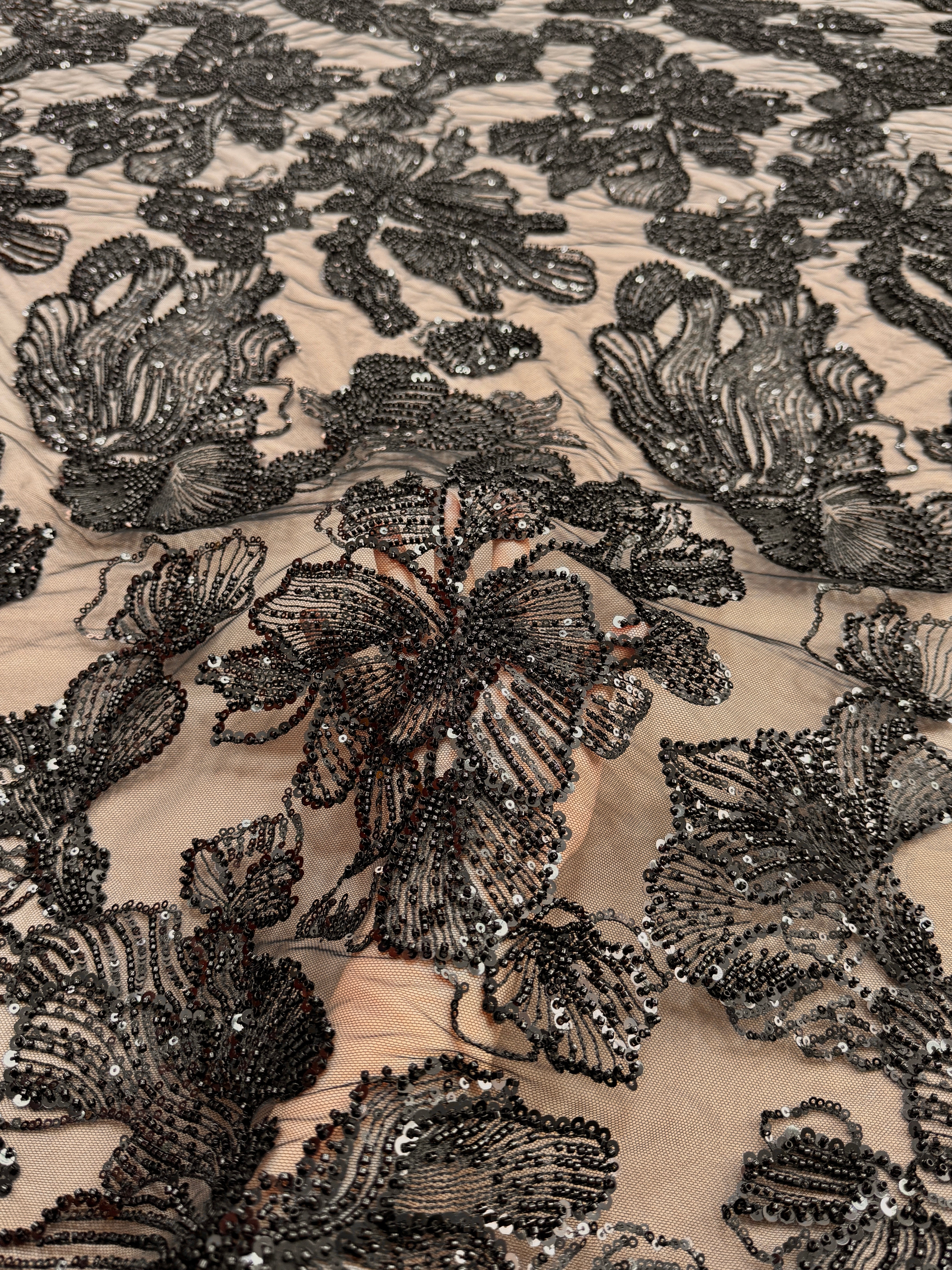 Dantela Couture Neagra cu Model Floral, cu Margele si Paiete