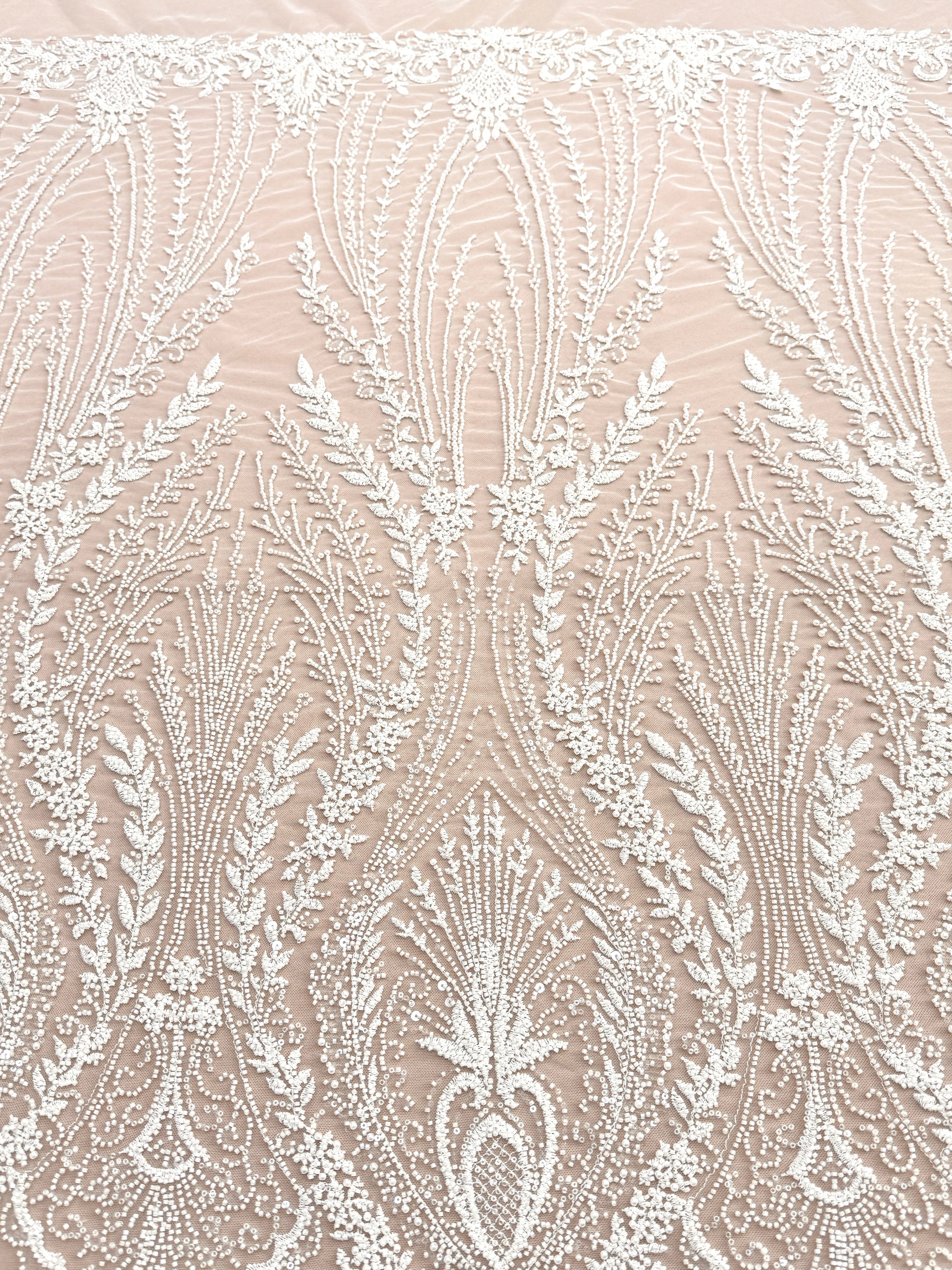 Dantela Ivory cu Model Geometric, cu Perle, Margele si Paiete