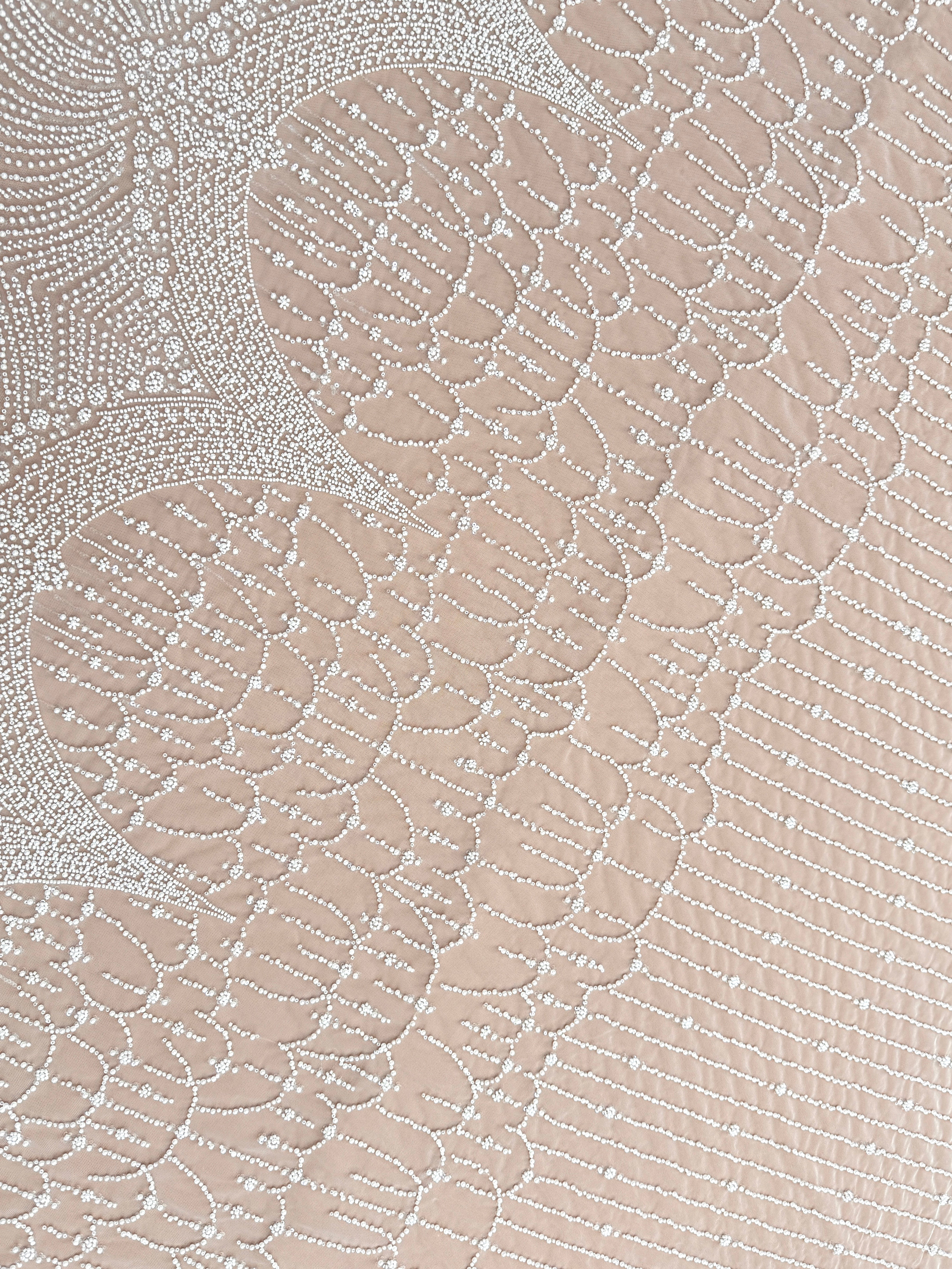 Dantela Ivory cu Model Geometric, cu Perle, Margele si Paiete