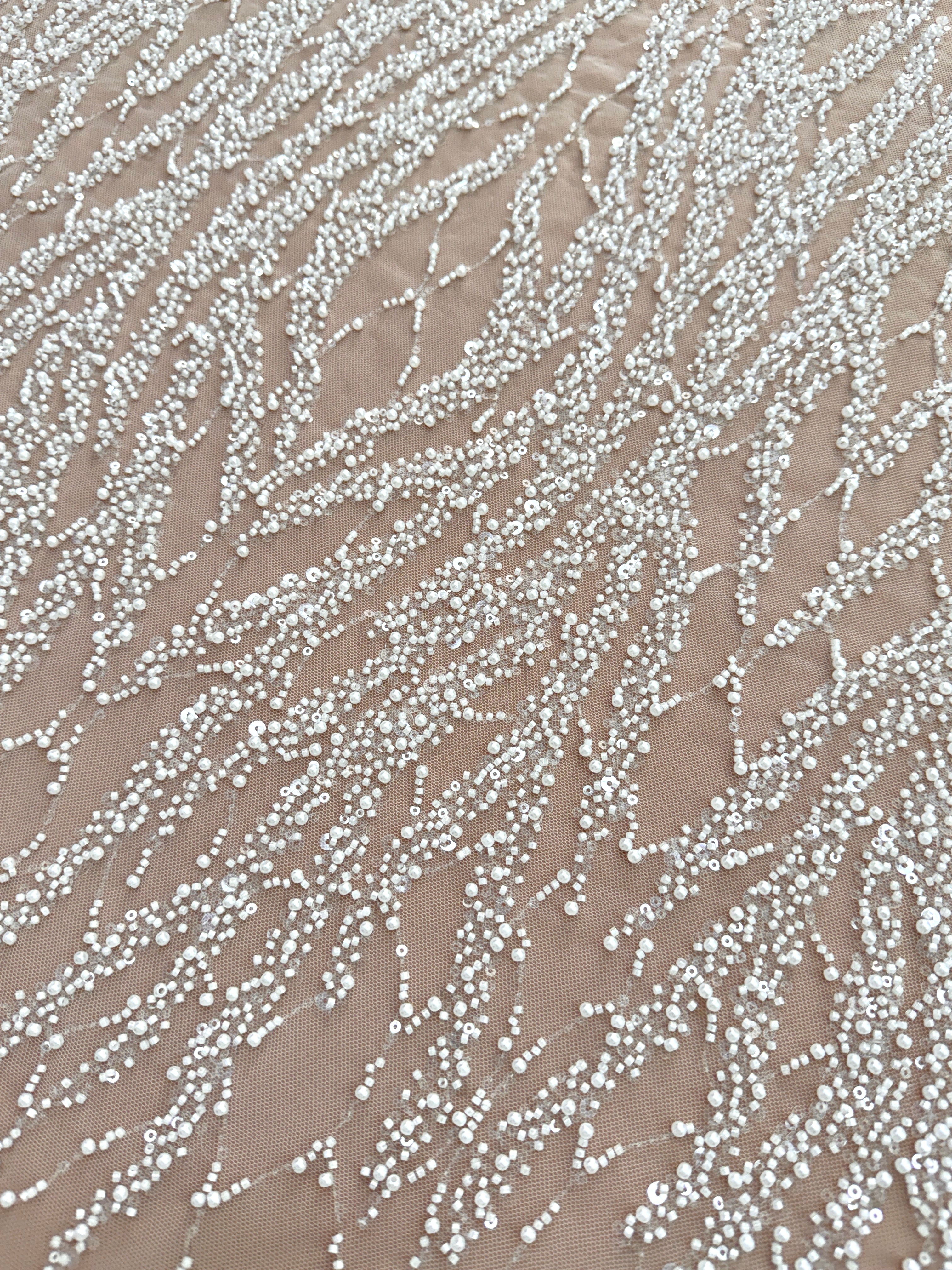 Dantela Couture Ivory cu Siraguri, cu Perle, Margele si Paiete