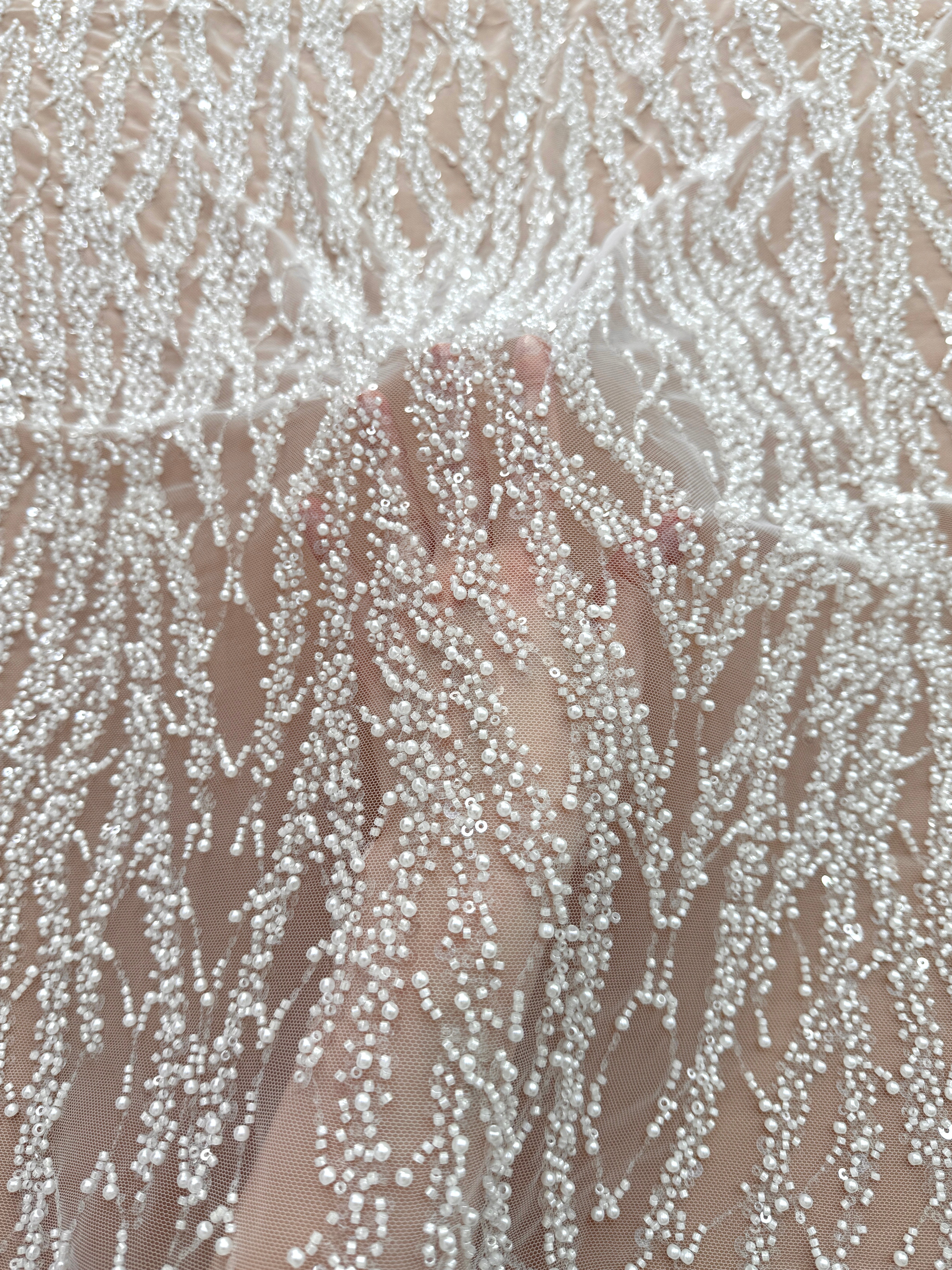 Dantela Couture Ivory cu Siraguri, cu Perle, Margele si Paiete