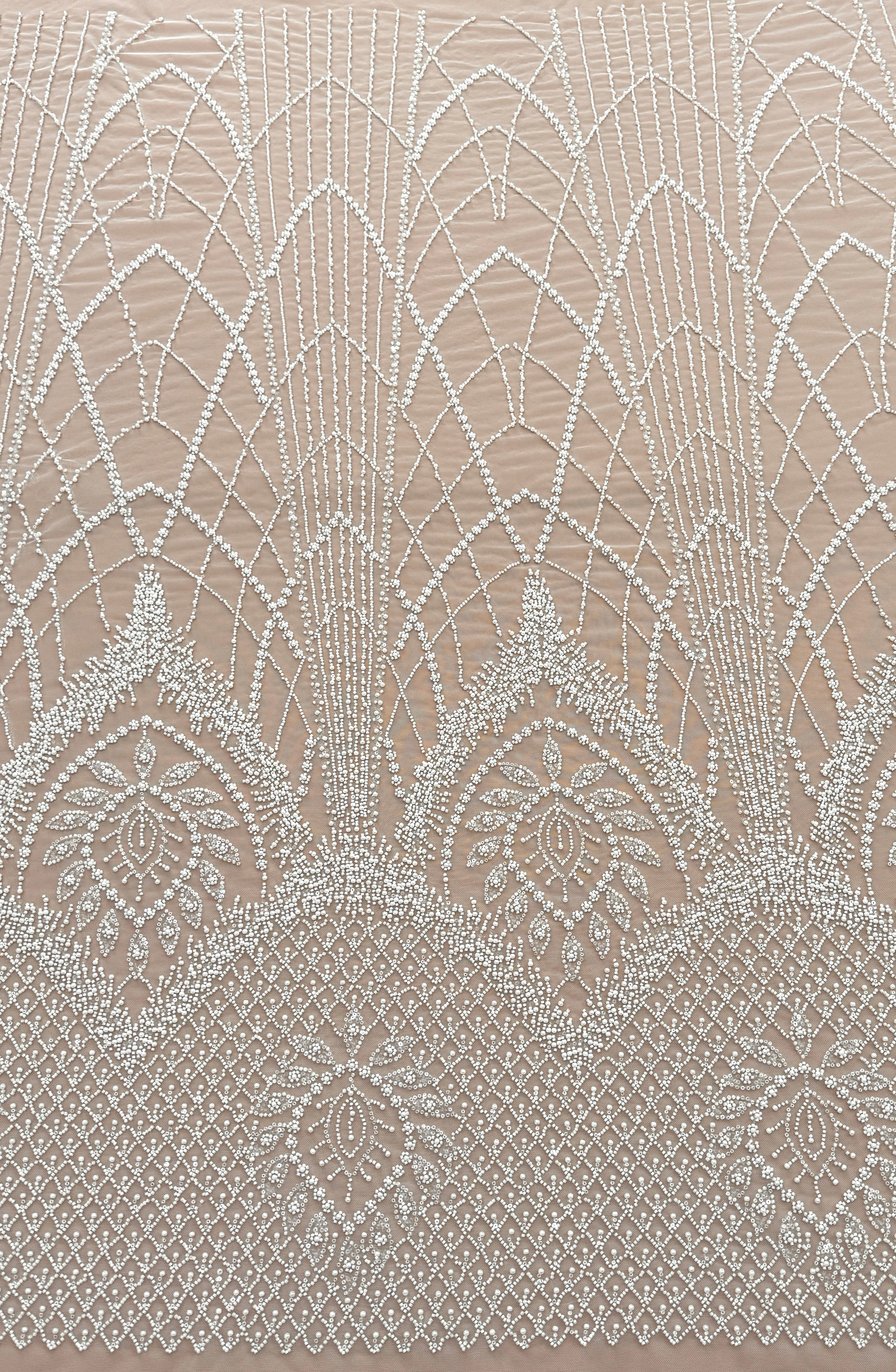 Dantela Ivory cu Model Geometric, cu Perle, Margele si Paiete