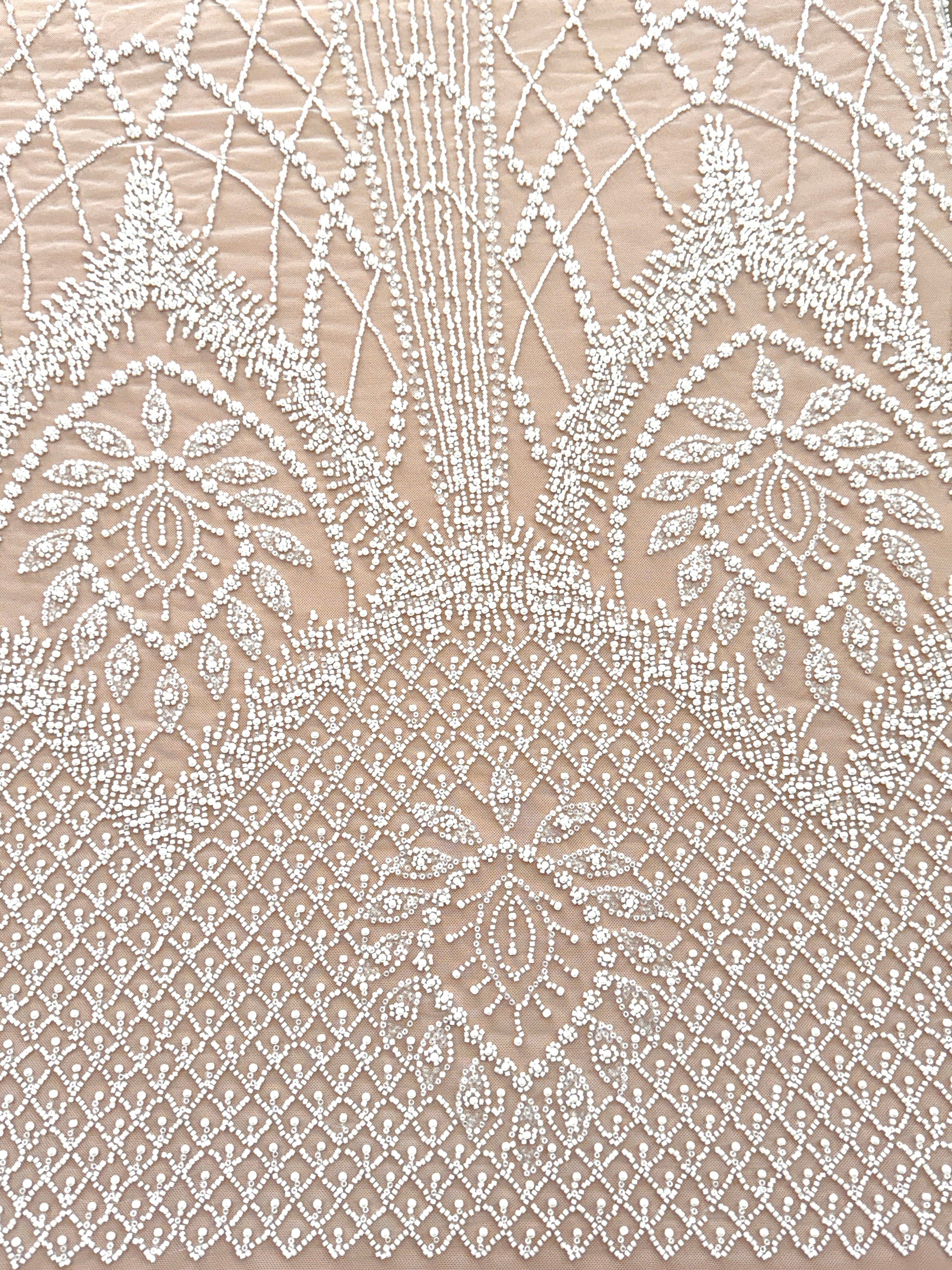 Dantela Ivory cu Model Geometric, cu Perle, Margele si Paiete
