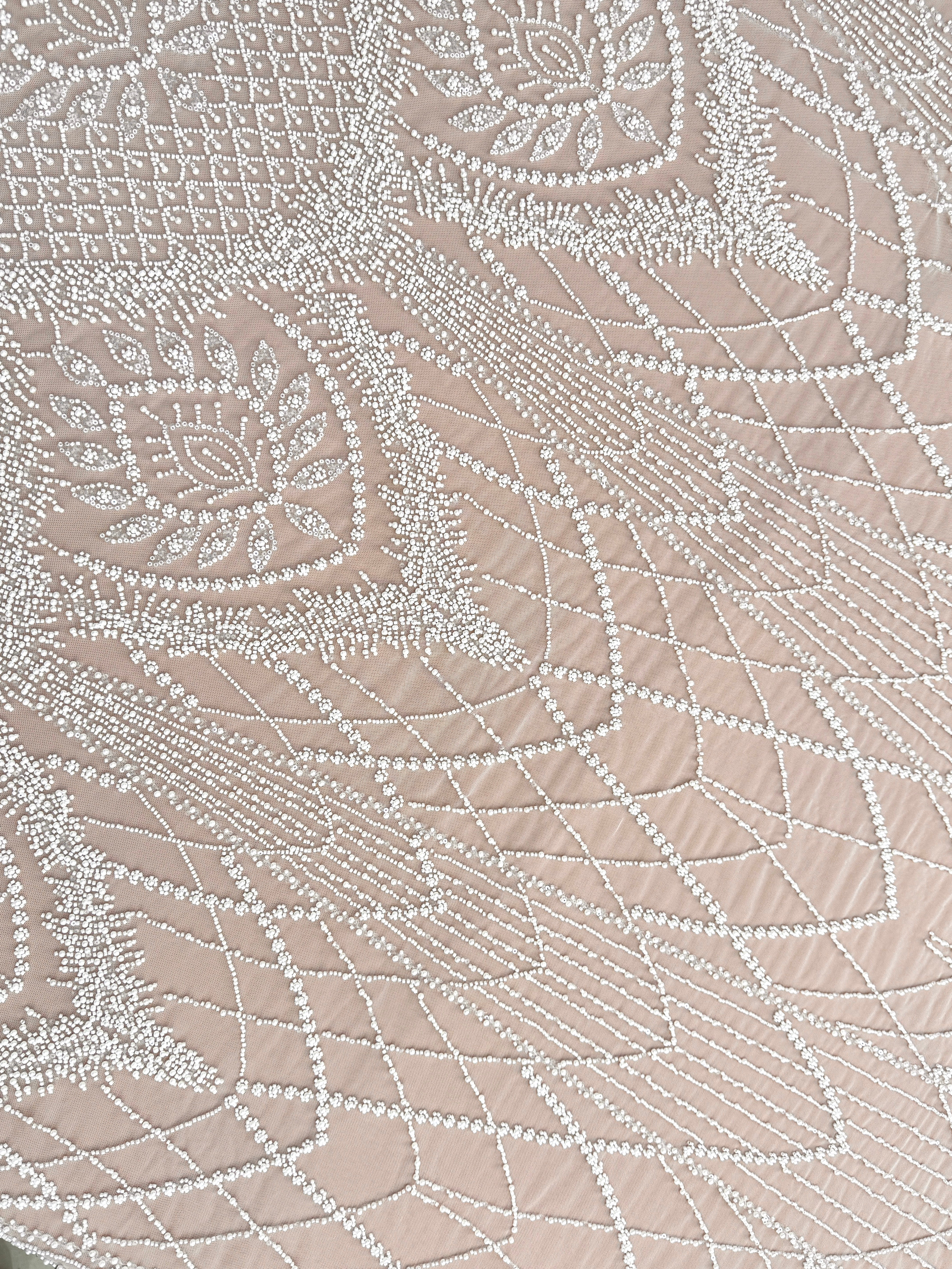 Dantela Ivory cu Model Geometric, cu Perle, Margele si Paiete
