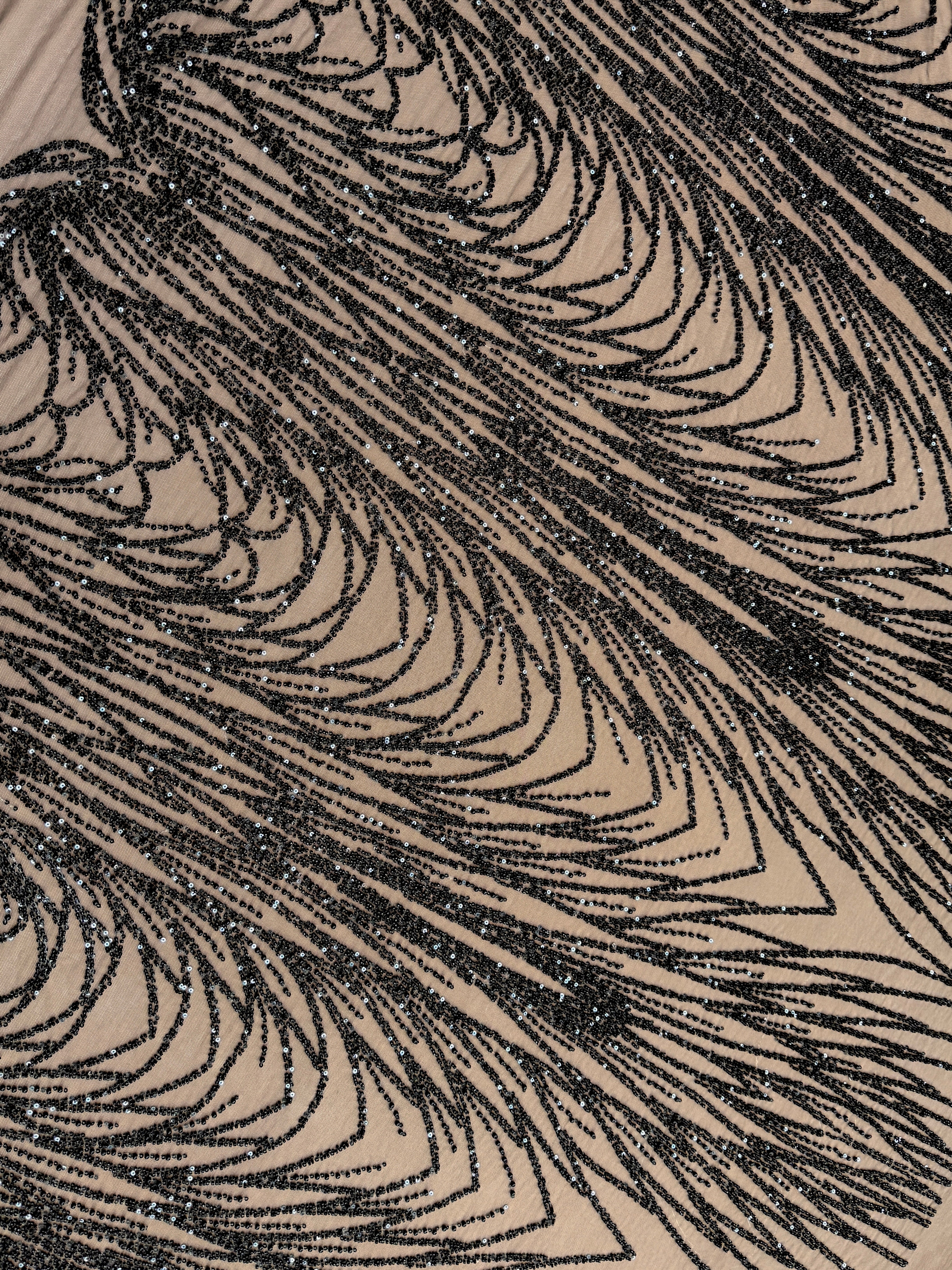 Dantela Couture Neagra cu Model Liniar, cu Margele si Paiete