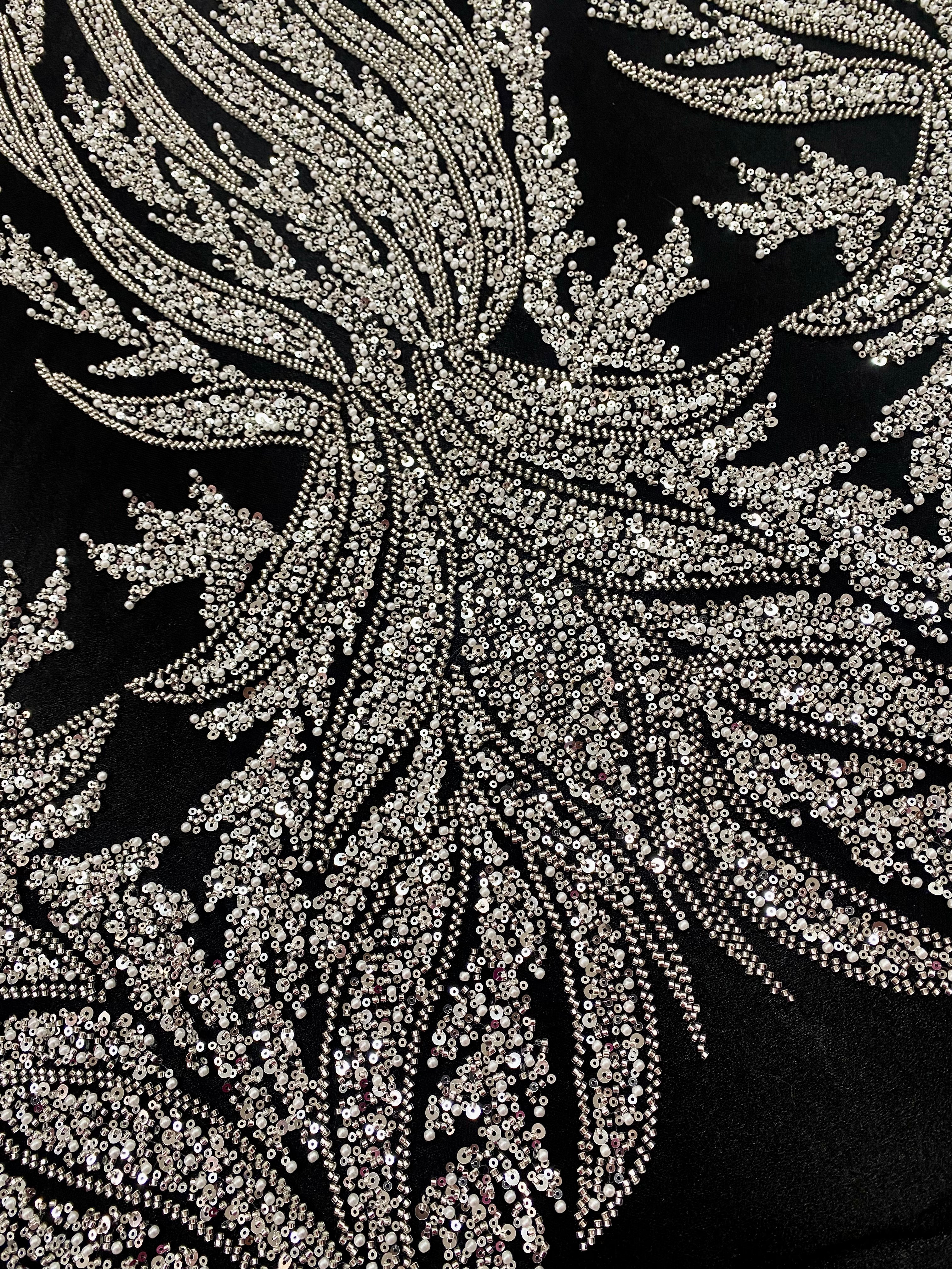 Dantela Couture Argintie pe Tulle Negru cu Panou, cu Perle, Margele si Paiete
