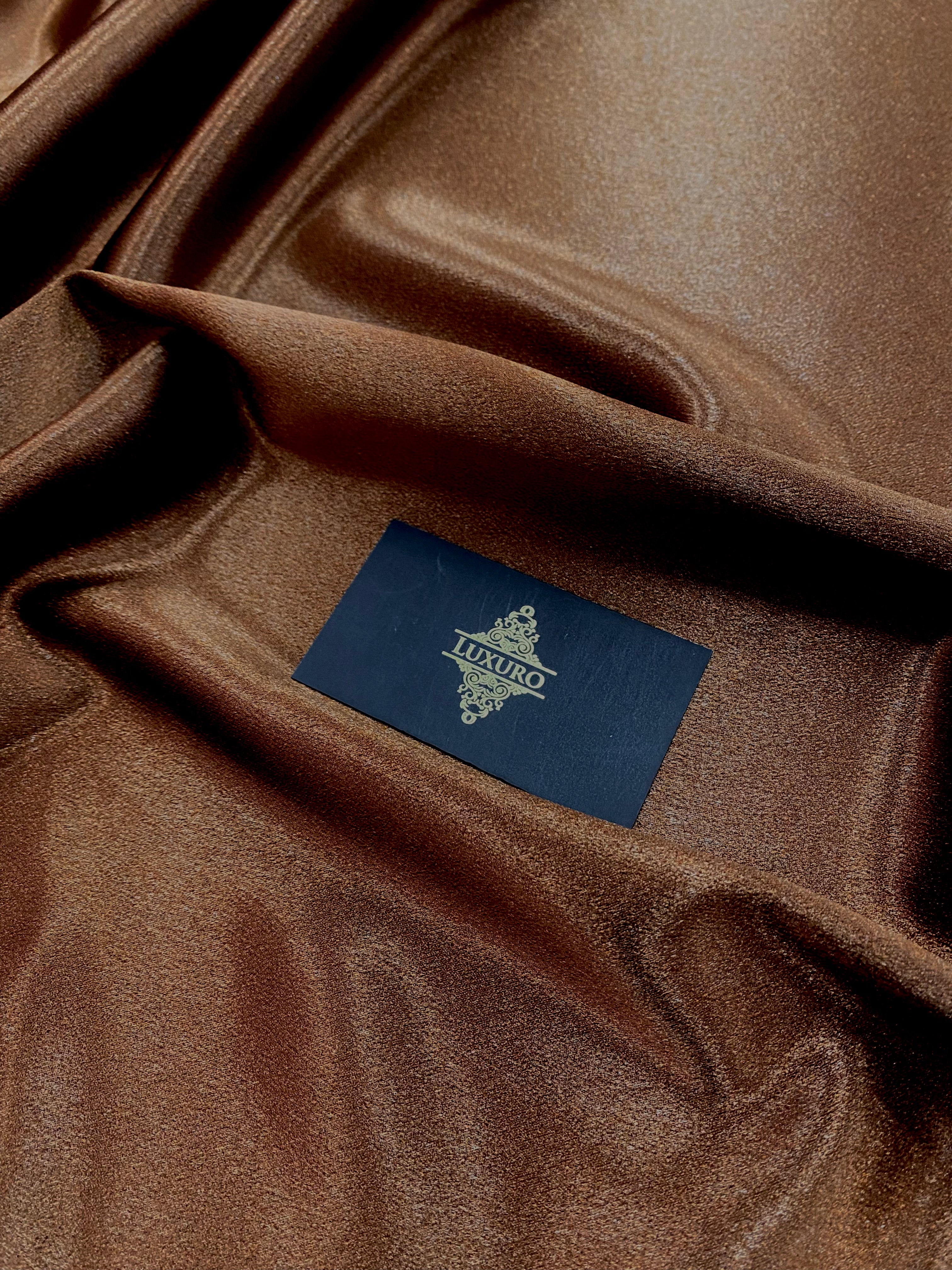 Csokoládé színű fémezett elasztikus taft