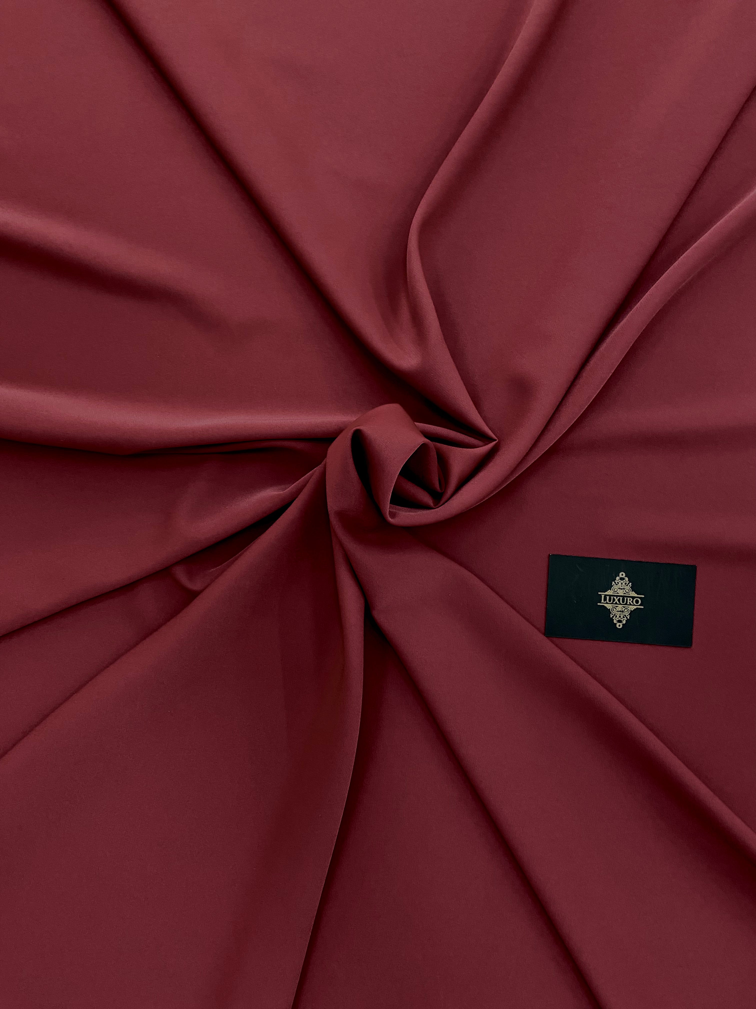 Triplu Voal rugalmas bordó