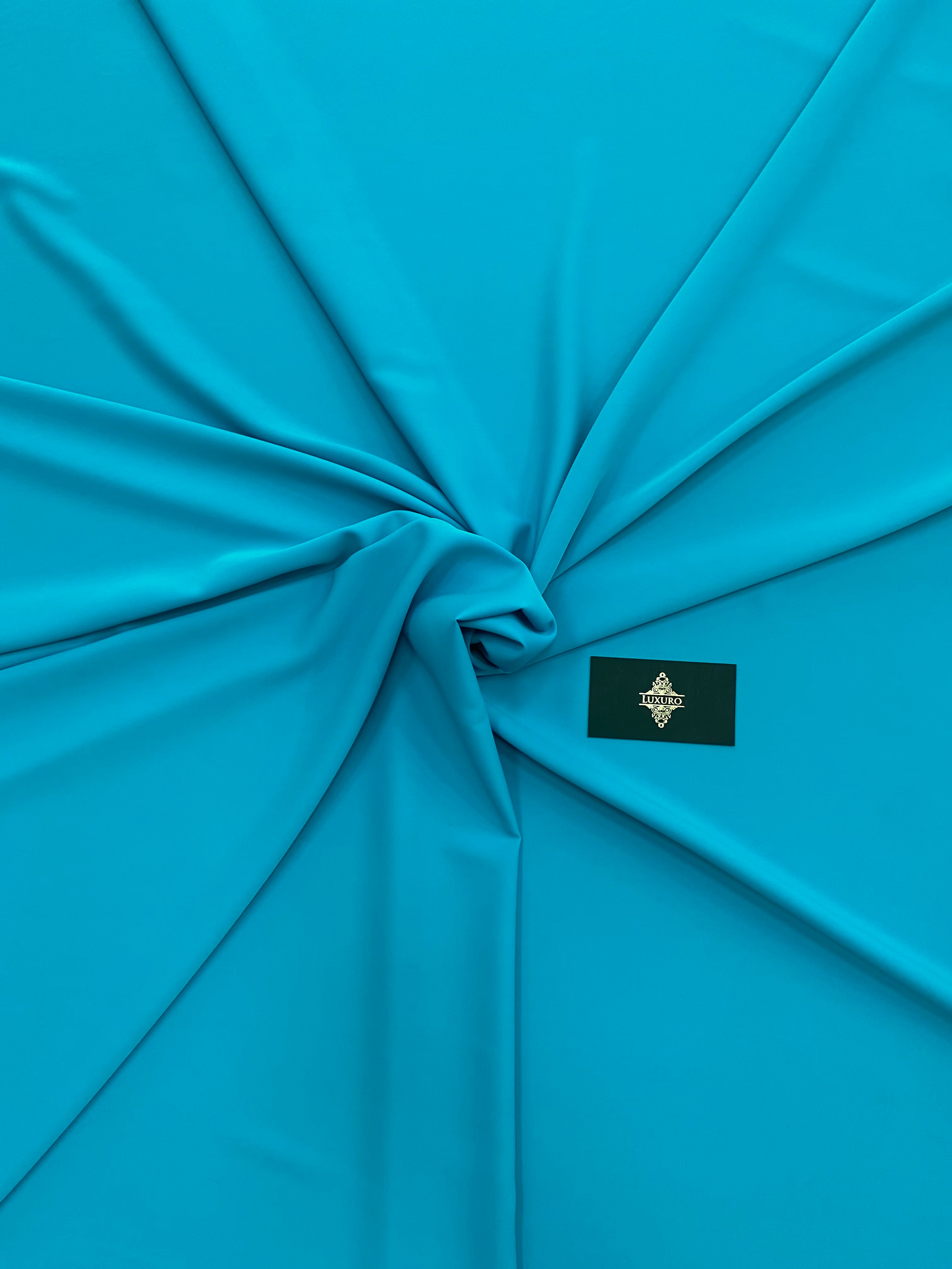 Gumis égkék háromrétegű voile