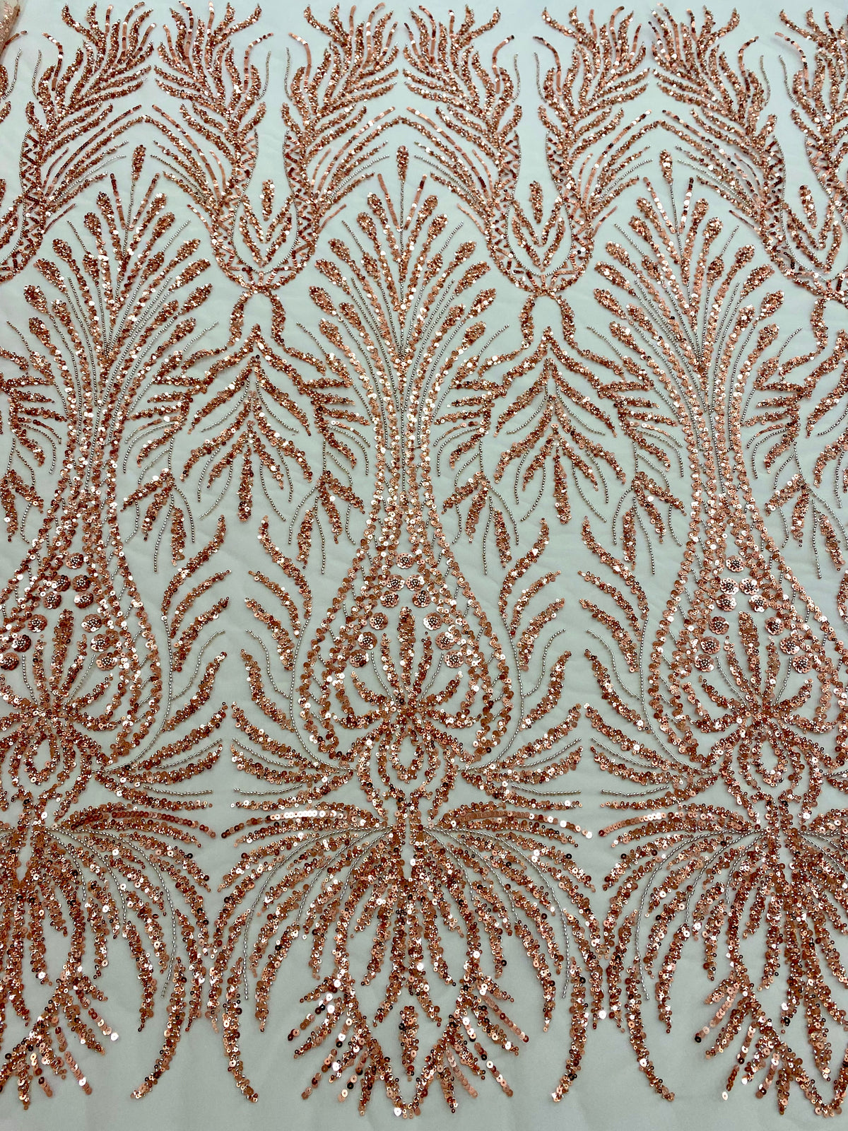 Dantela Couture Arany Rose geometriai mintával, gyöngyökkel és flitterekkel