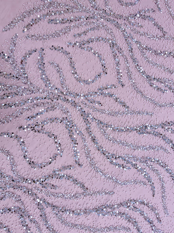 Dantela Couture Argintie pe Tulle Roz cu Perle, Margele si Paiete