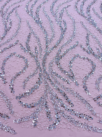 Dantela Couture Argintie pe Tulle Roz cu Perle, Margele si Paiete