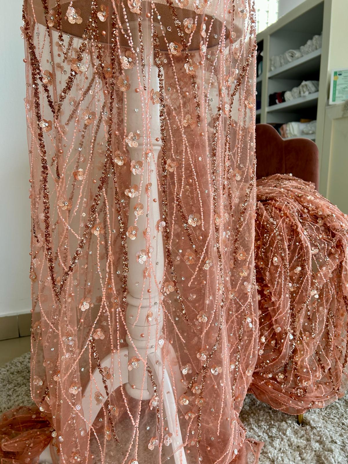 Arany Rose Haute Couture csipke