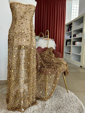 Antik Arany Csipke Haute Couture, Tükrökkel