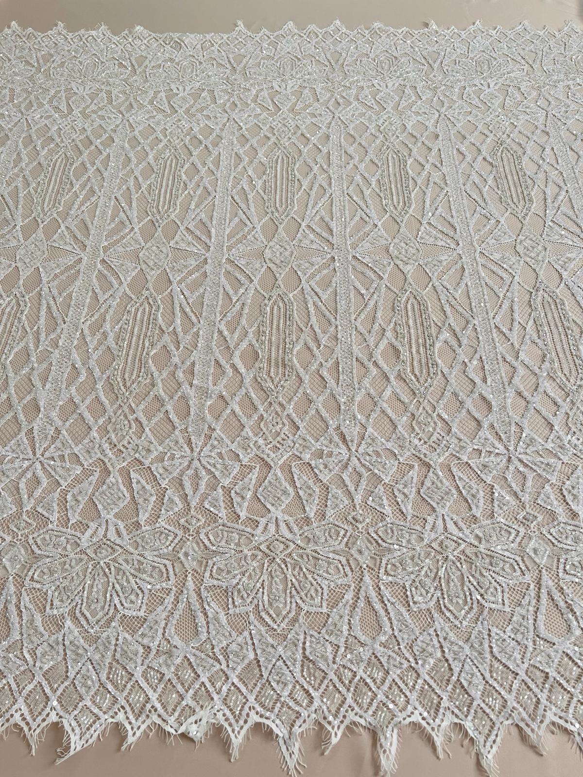 Ivory Haute Couture Chantilly típusú csipke