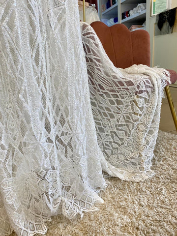 Ivory Haute Couture Chantilly típusú csipke
