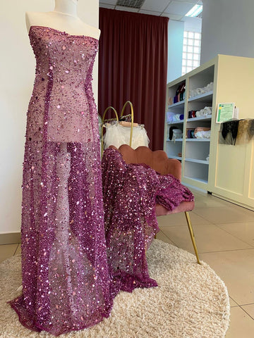 Dantela Magenta Inchis Haute Couture, cu Oglinzi