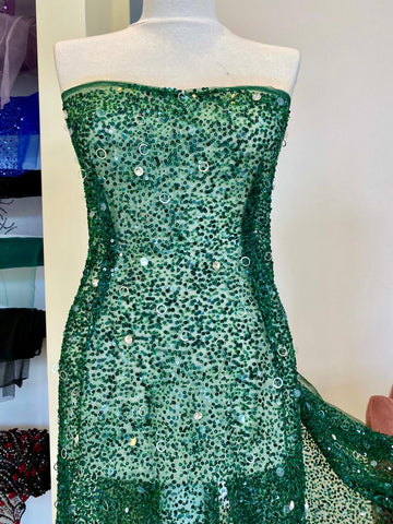 Smaragdzöld csipke Haute Couture