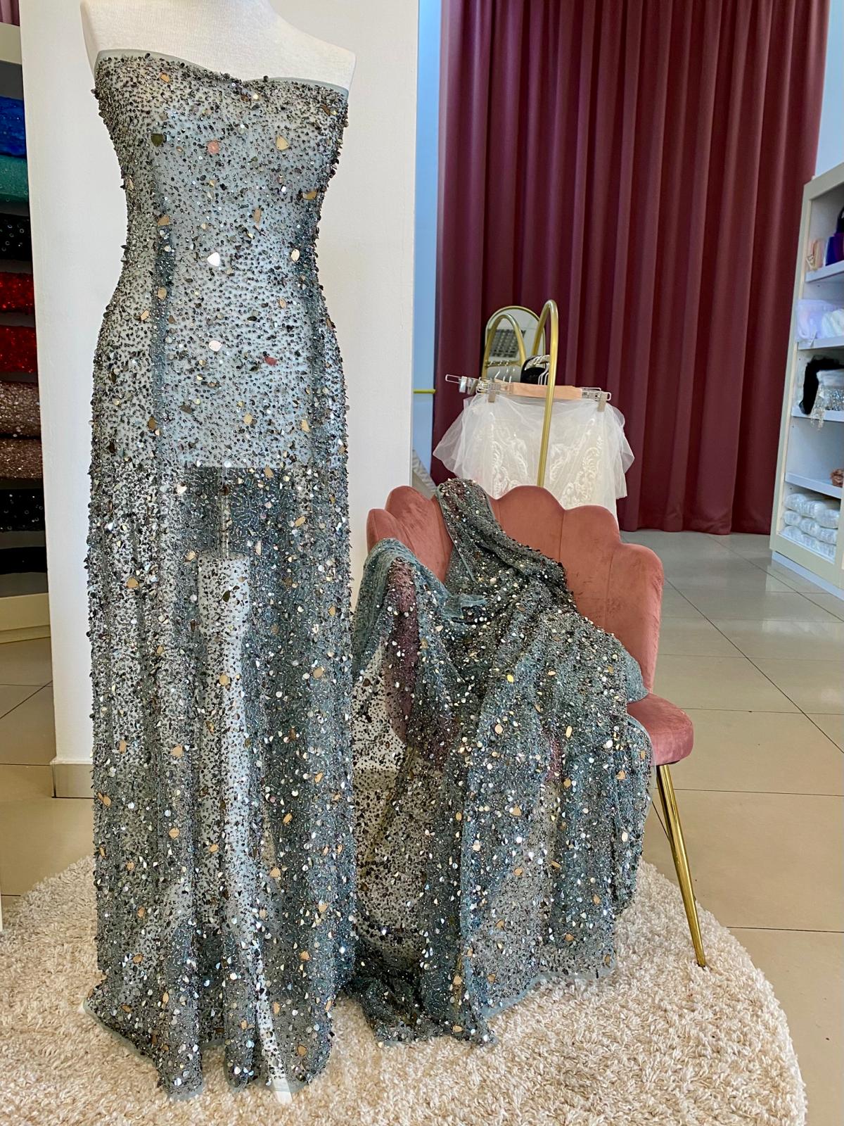 Csipke Antracit Szürke Haute Couture, Réz Tükrökkel