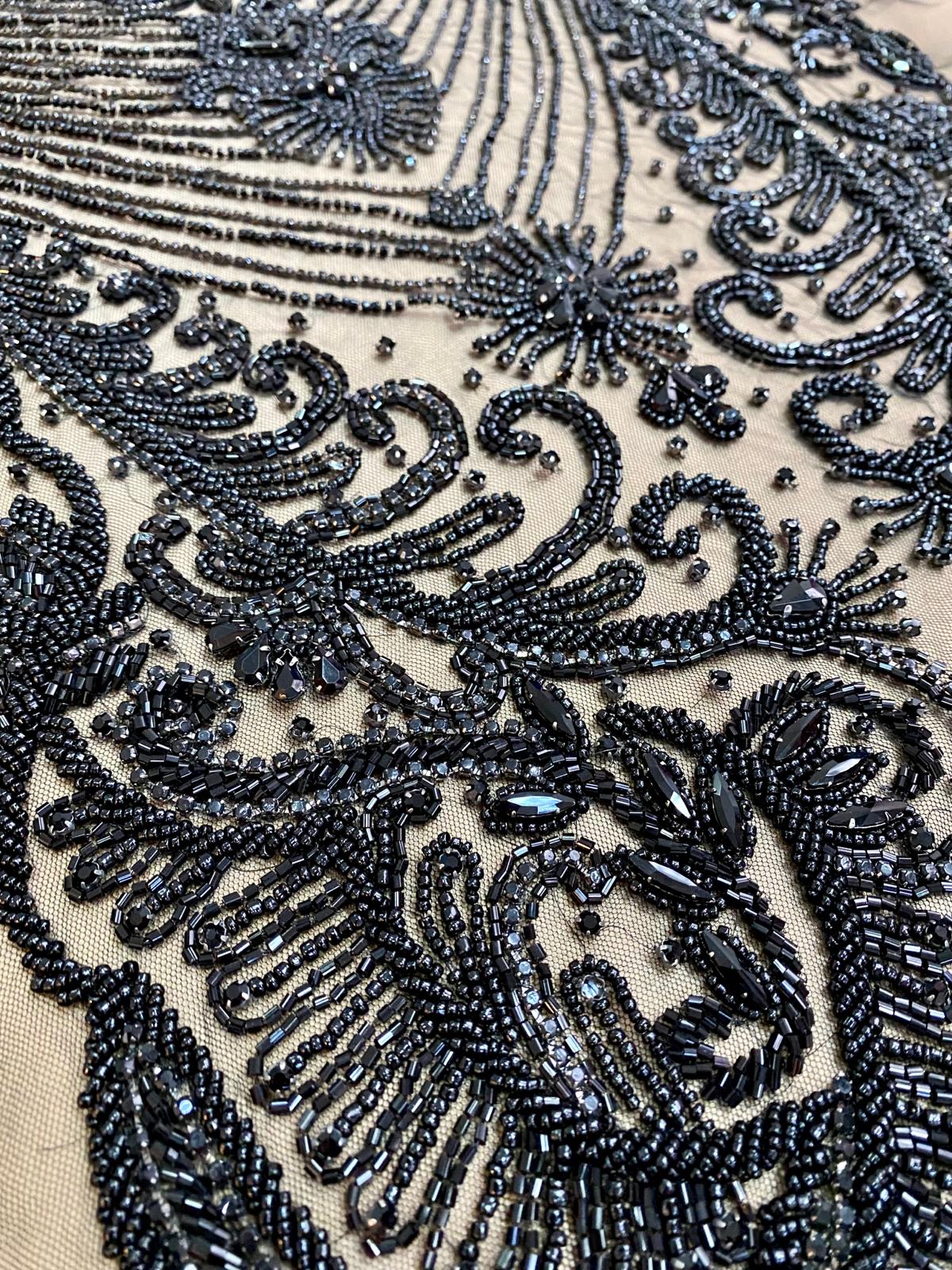 Fekete Haute Couture panel