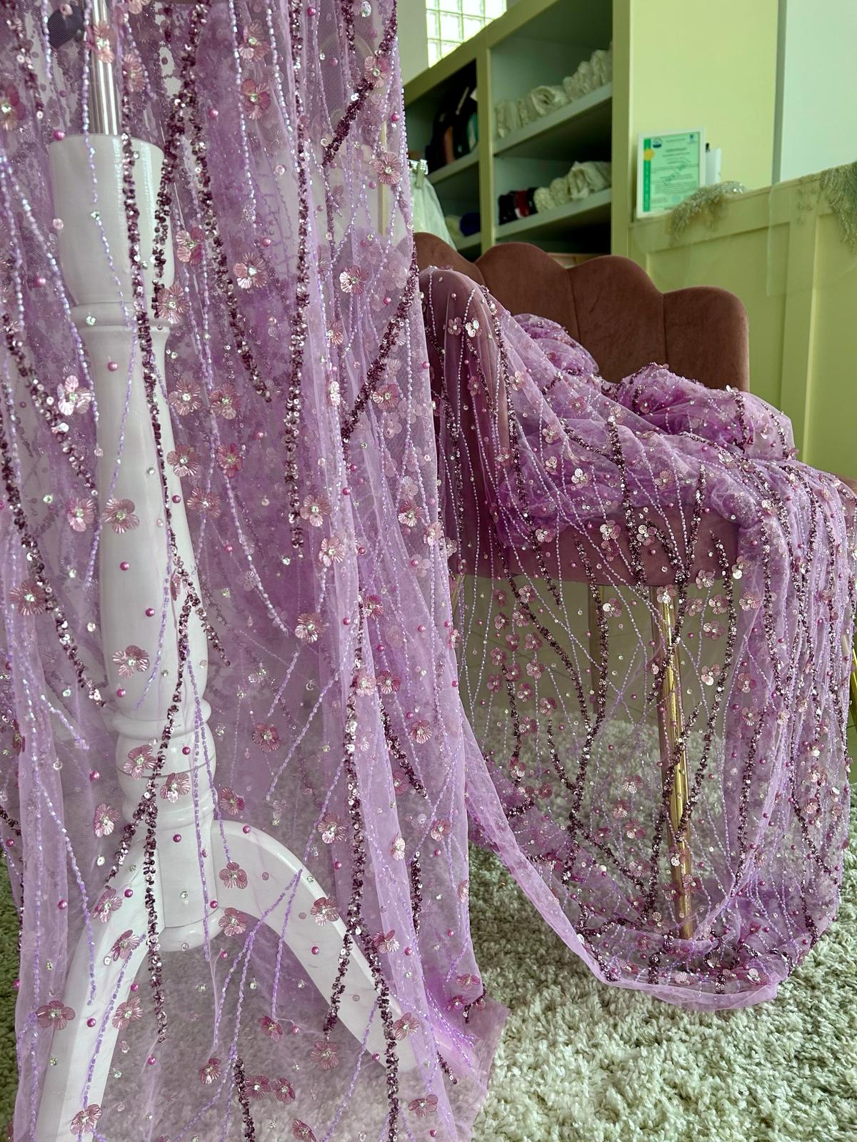 Kupon 0,7 m - Lavanda Haute Couture csipke