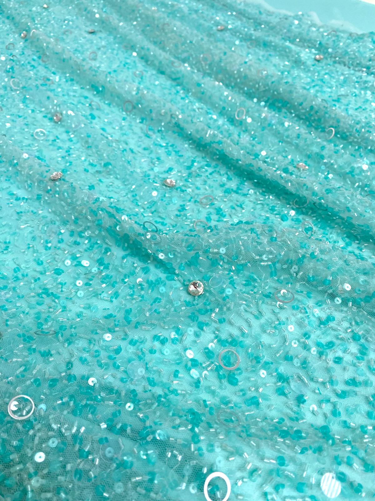 Mentazöld csipke Haute Couture