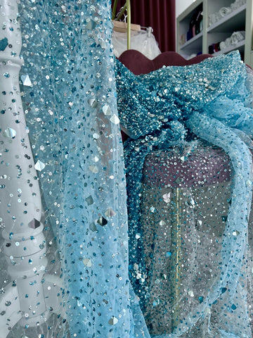 Dantela Albastru Marin Haute Couture