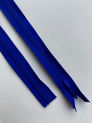 Fermoar rezistent, ascuns, brand YKK, culoare albastru royal, 70 cm lungime