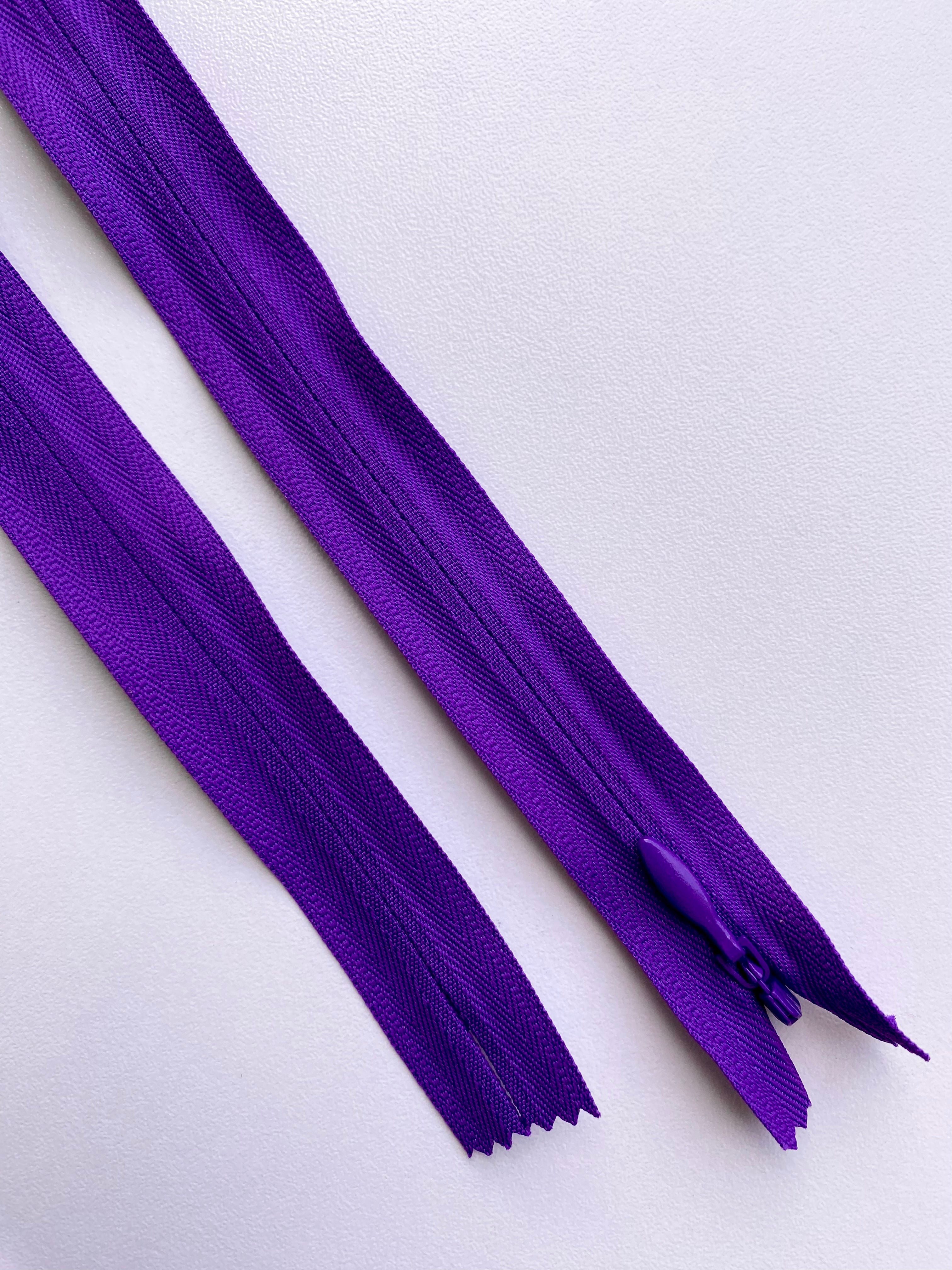 Fermoar rezistent, ascuns, brand YKK, culoare violet, 70 cm lungime