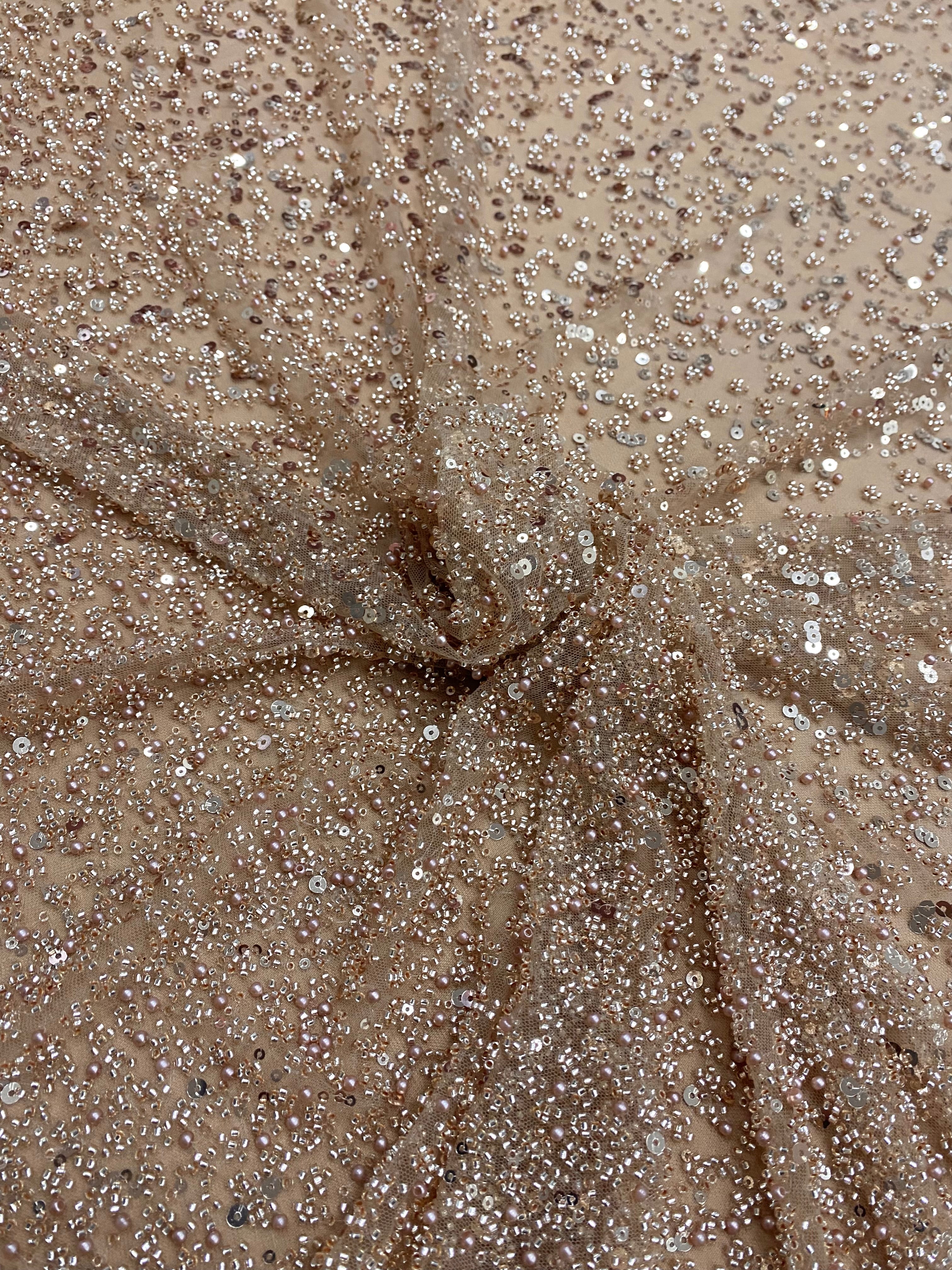 Csipke Couture arany rózsaszín átmenetes, gyöngyökkel, gyöngyökkel és flitterekkel