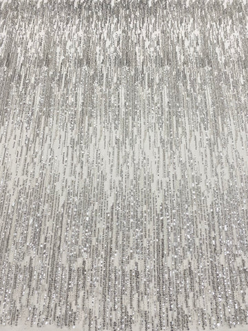 Dantela Couture Argintie pe Tulle Ivory cu Model Liniar, cu Margele si Paiete