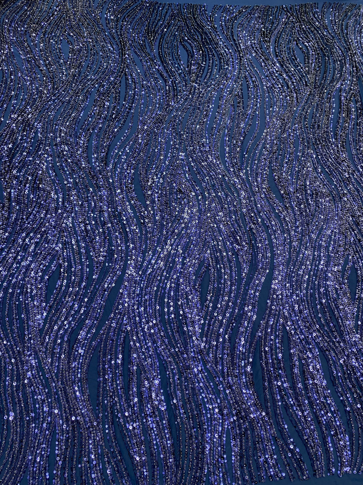 Dantela Couture Bleumarin cu Model Liniar, cu Margele si Paiete